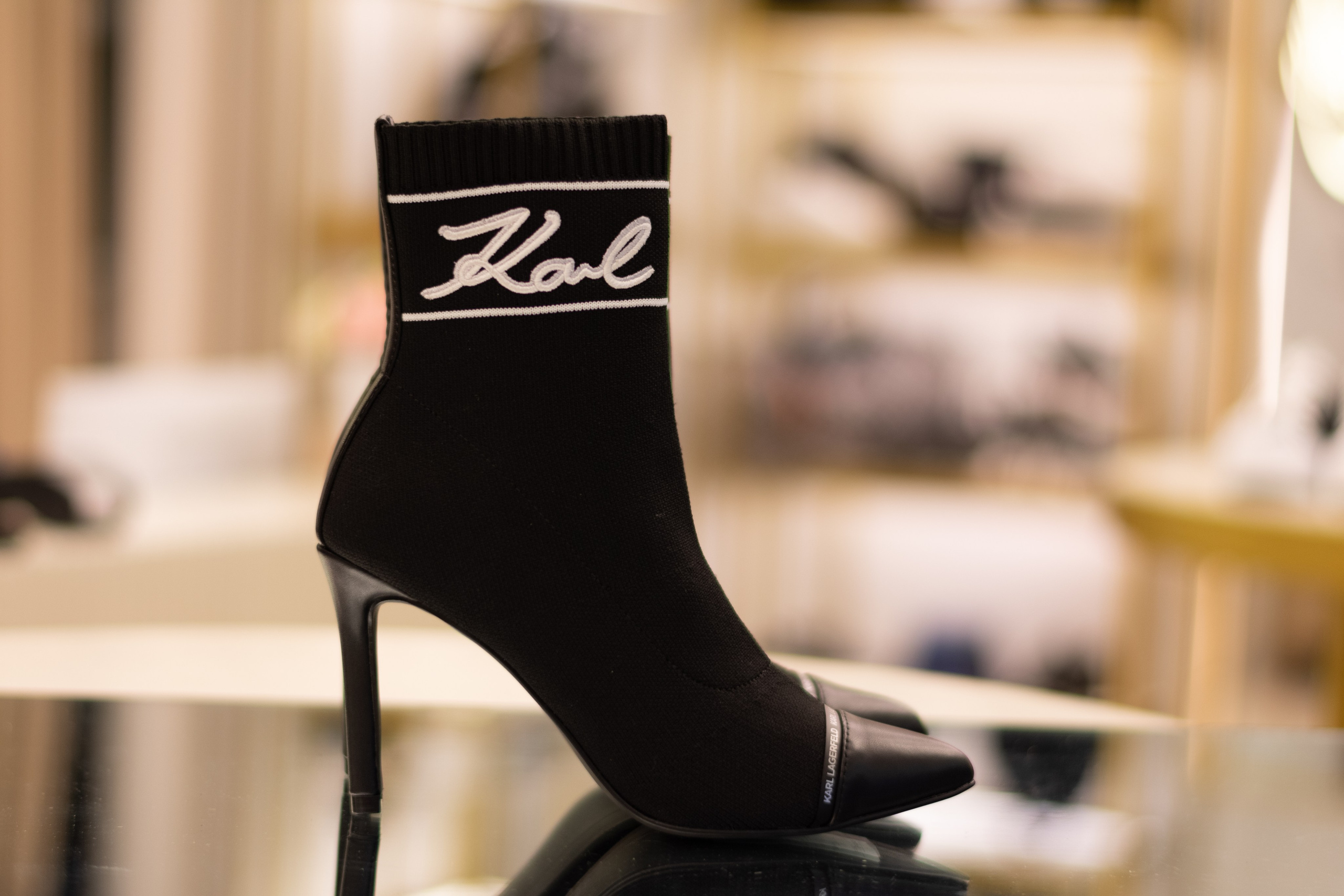 Для организаций. Предметная фотосессия для обувного магазина Capsula. Фотограф/видеограф Богдан Голованов