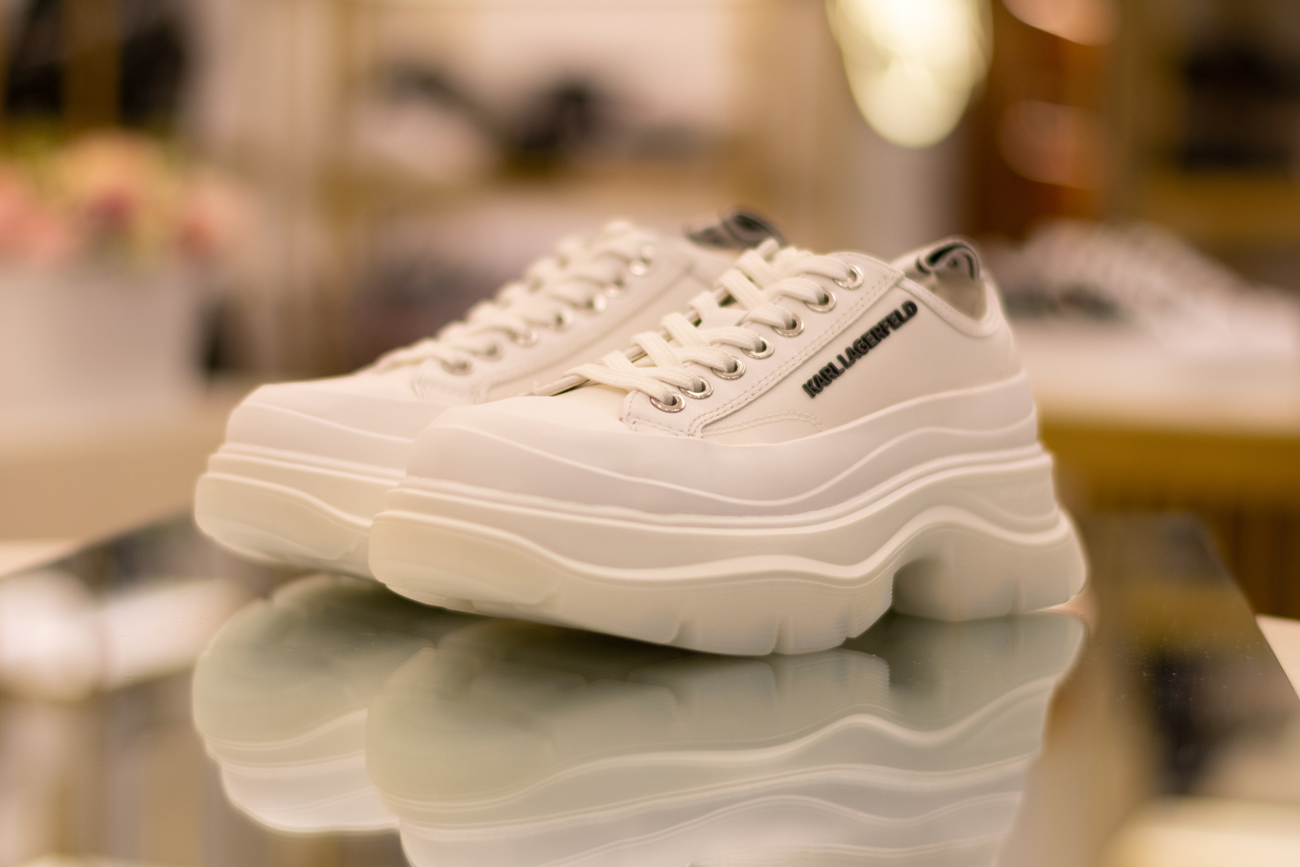 Для организаций. Предметная фотосессия для обувного магазина Capsula. Фотограф/видеограф Богдан Голованов