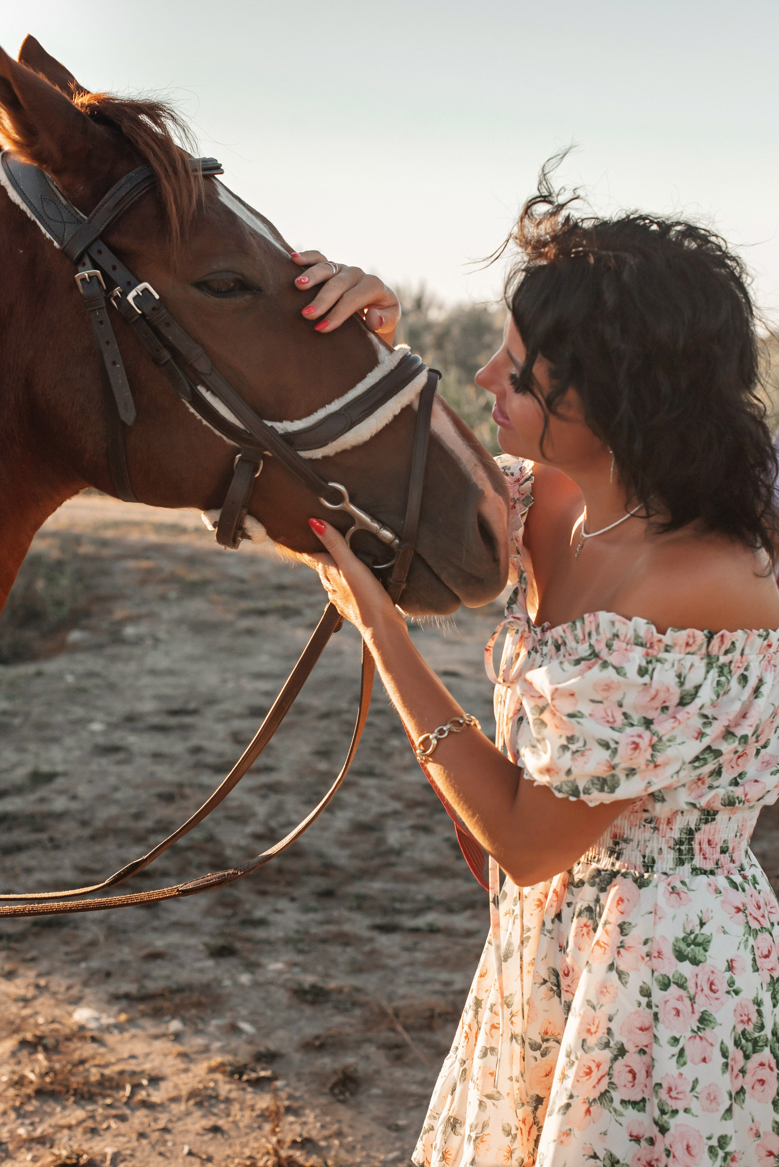 Жанна и лошадь. Детский и семейный фотограф выпускной альбом Приморско-Ахтарск
