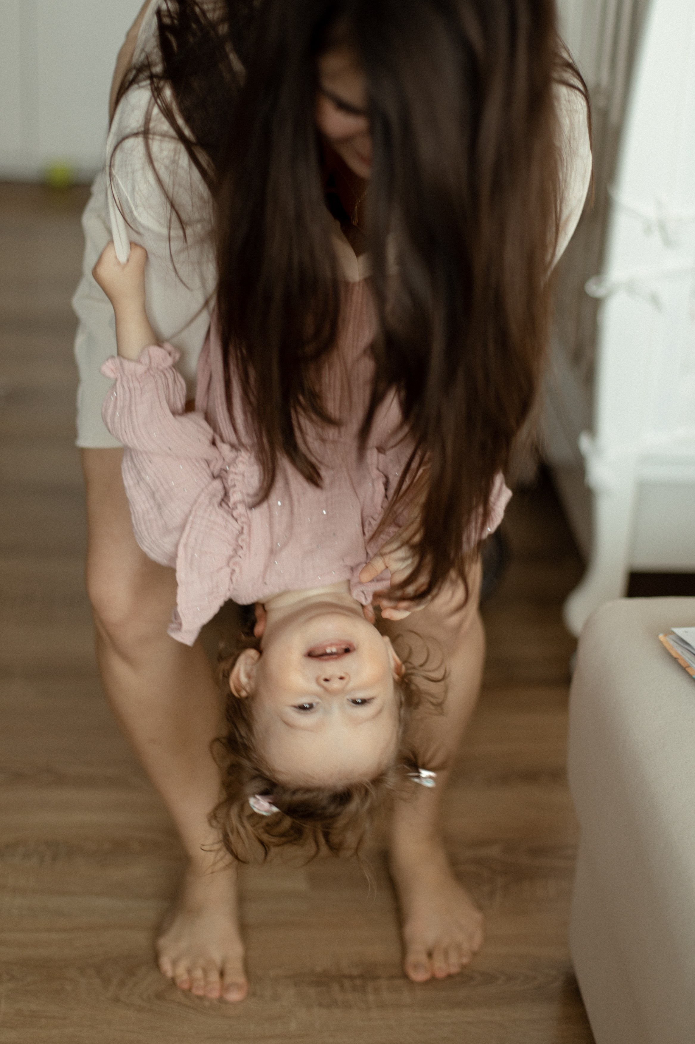 Домашняя фотосессия мама и дочка. Семейный фотограф Челябинск