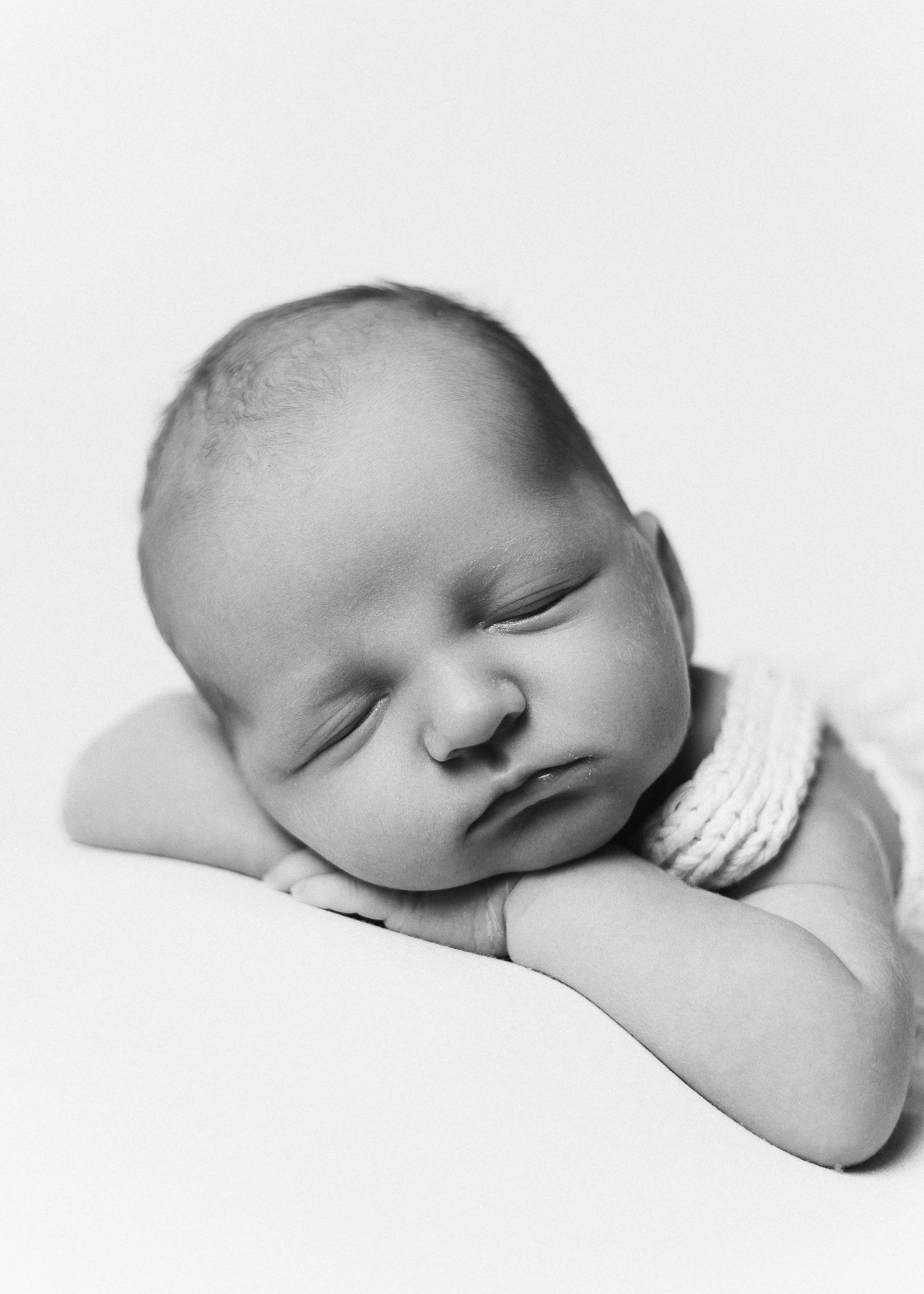 НОВОРОЖДЕННЫЕ МАЛЫШИ. Фотосессия новорожденных в Москве и Московской области