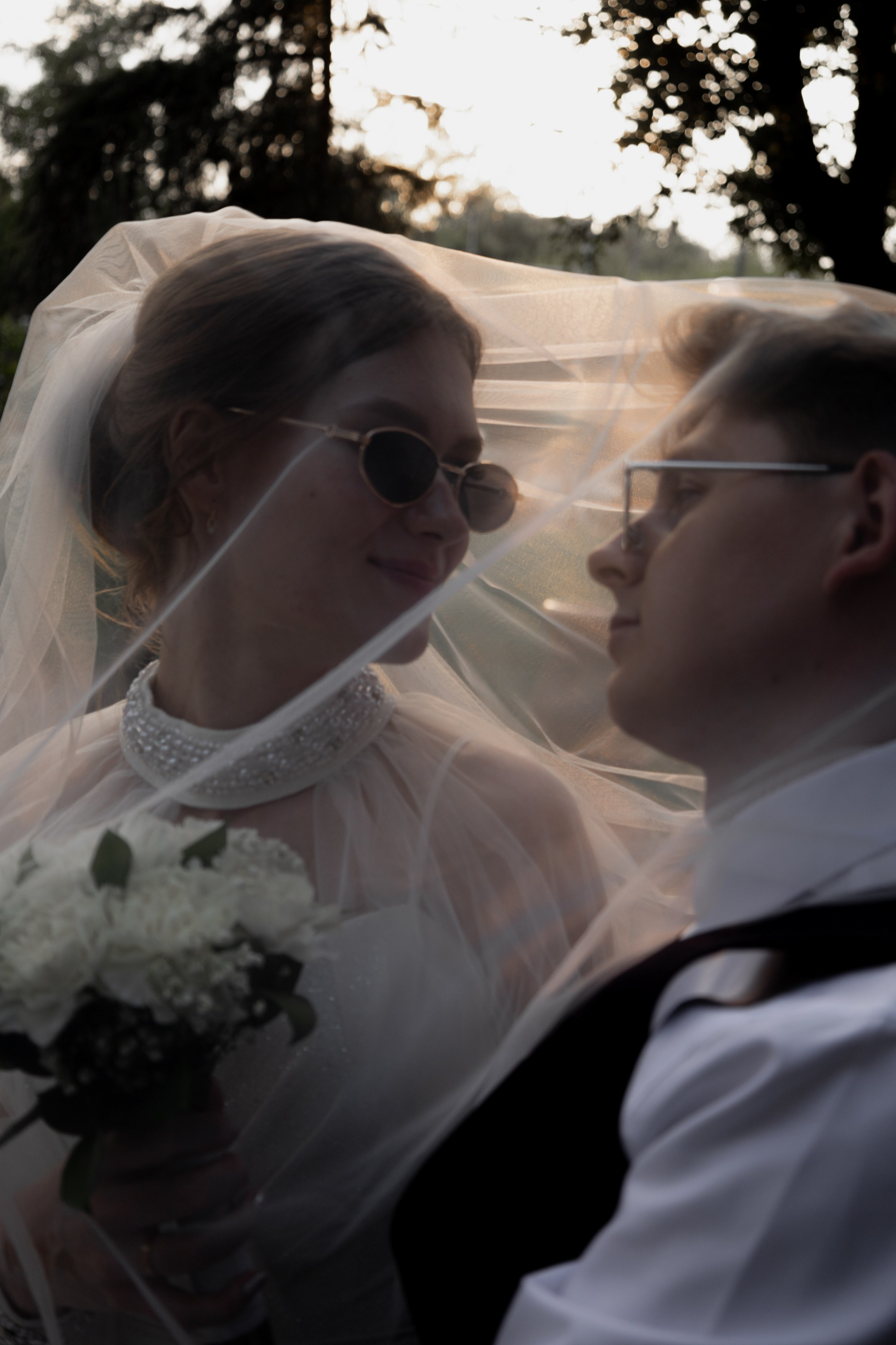 Владислав и Юлия Вечерняя прогулка по городу. Свадебный Фотограф в Иркутске Екатерина Елисеева