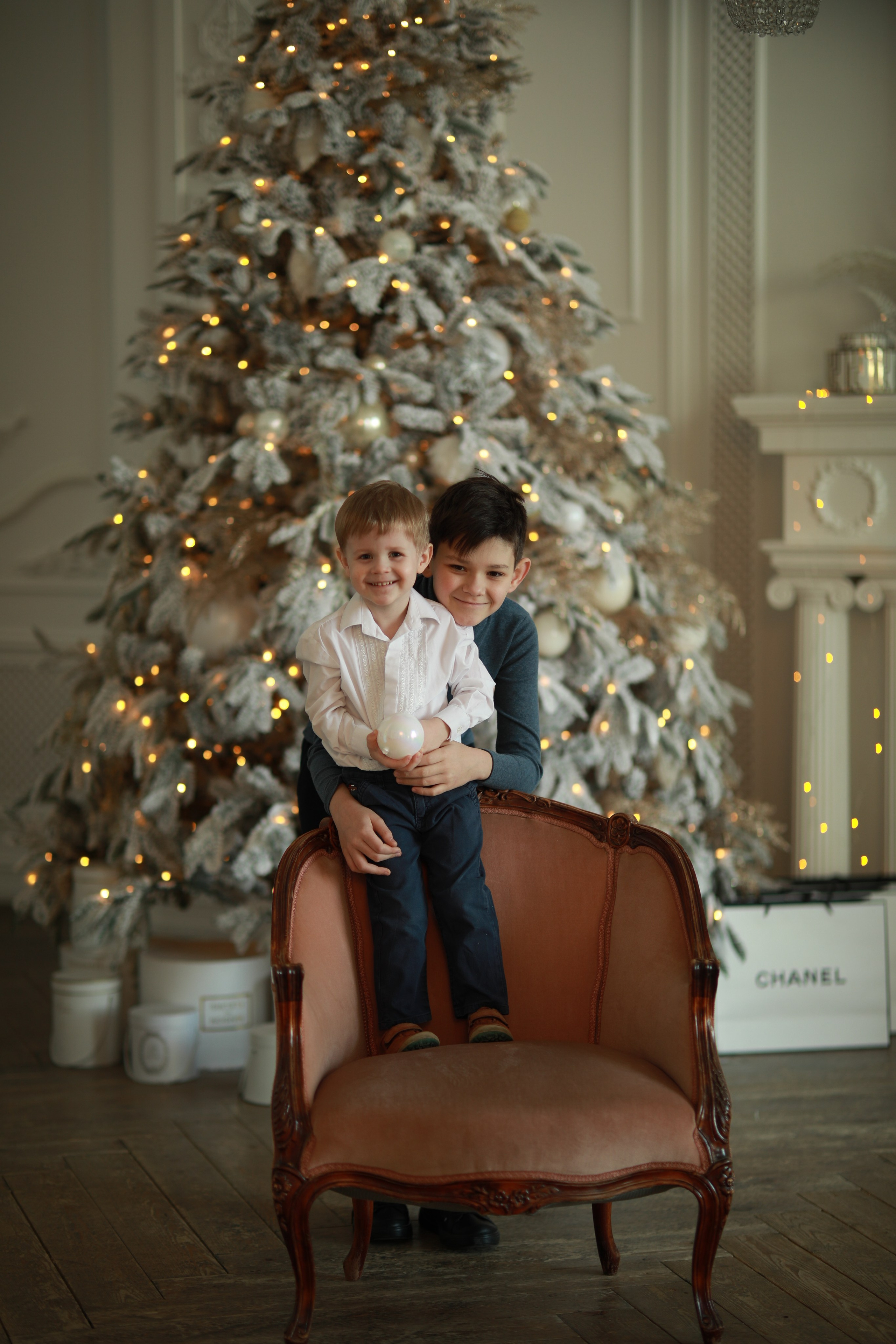 Новый год зал Angels. Фотограф Юлия Рязанова Москва семейный и детский