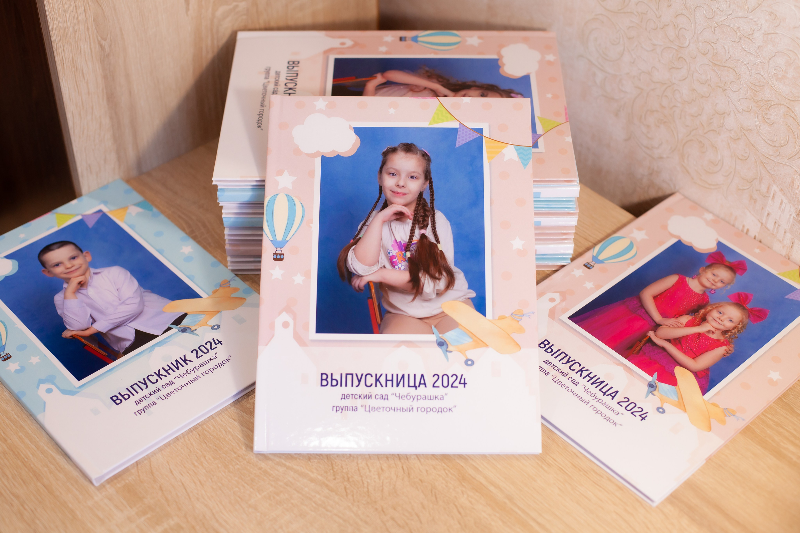 Свадебные фото книги и выпускные альбомы. Свадебный и семейный фотограф в Волжском Антон Тюрин