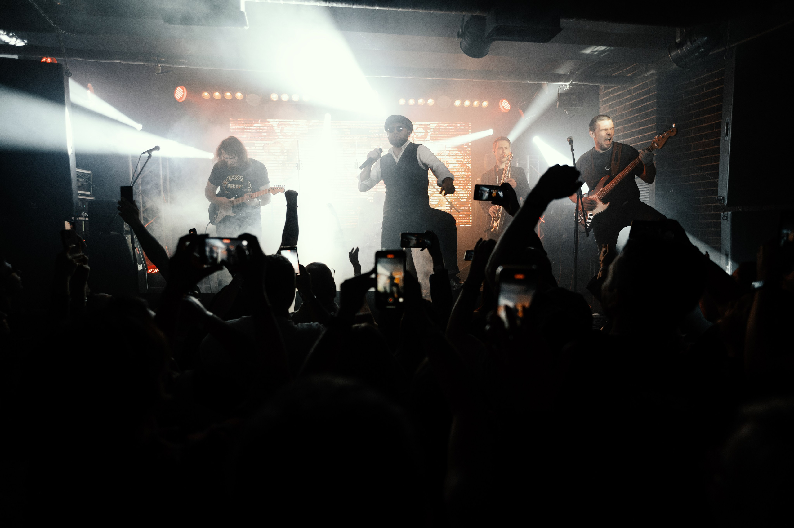 Рекорд Оркестр. Большой Рок Бар. Профессиональная фотосессия в Краснодаре | Фотограф Денис Труфанов