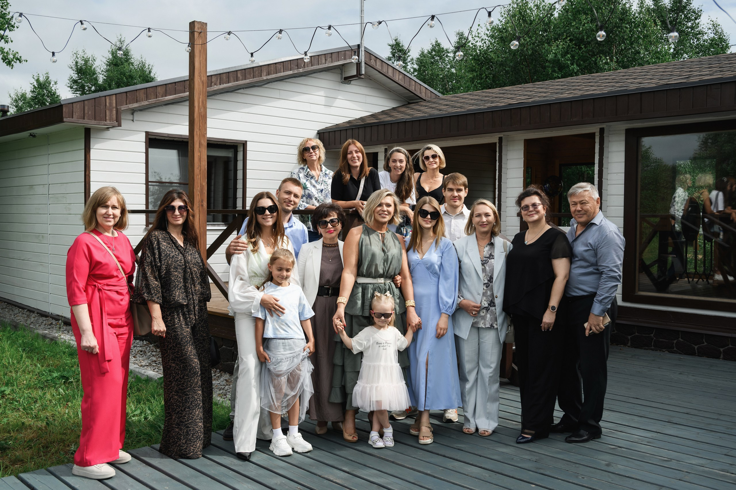 Фотосъемка дня рождения на фазенде в Петропавловске-Камчатском. Организация праздника на фазенде в Петропавловске-Камчатском. Яркая фотосессия дня рождения на природе в Петропавловске-Камчатском. Запечатленные эмоции и друзья в день рождения в Петропавловске-Камчатском. Стоимость фотосъемки дня рождения в Петропавловске-Камчатском.