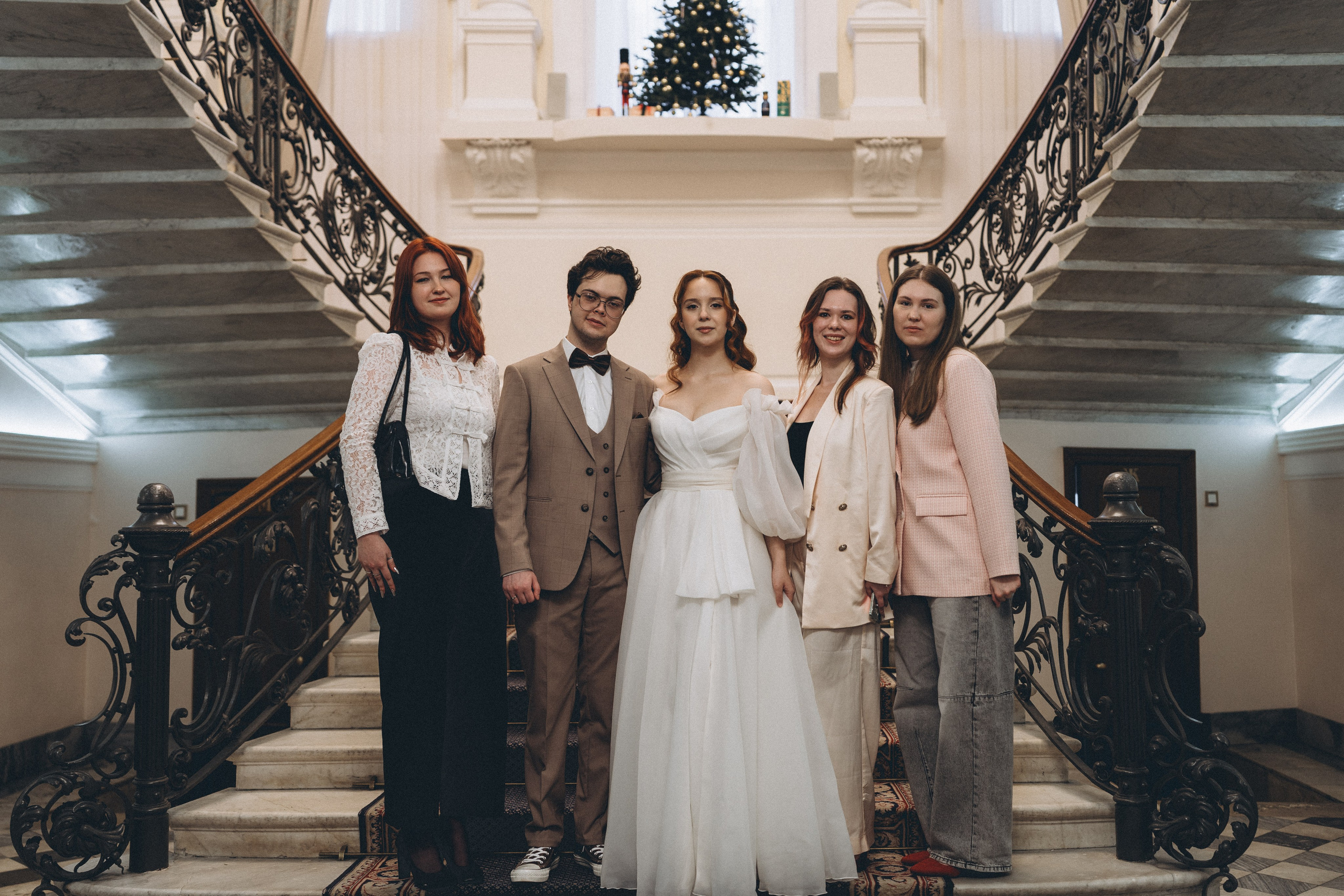 СВАДЕБНАЯ СЬЕМКА ВО ВТОРОМ ДВОРЦЕ С ГОСТЯМИ И ПРОГУЛКА В ТАВРИЧЕСКОМ САДУ. Профессиональный фотограф, Санкт-Петербург — Виктория Богомолова