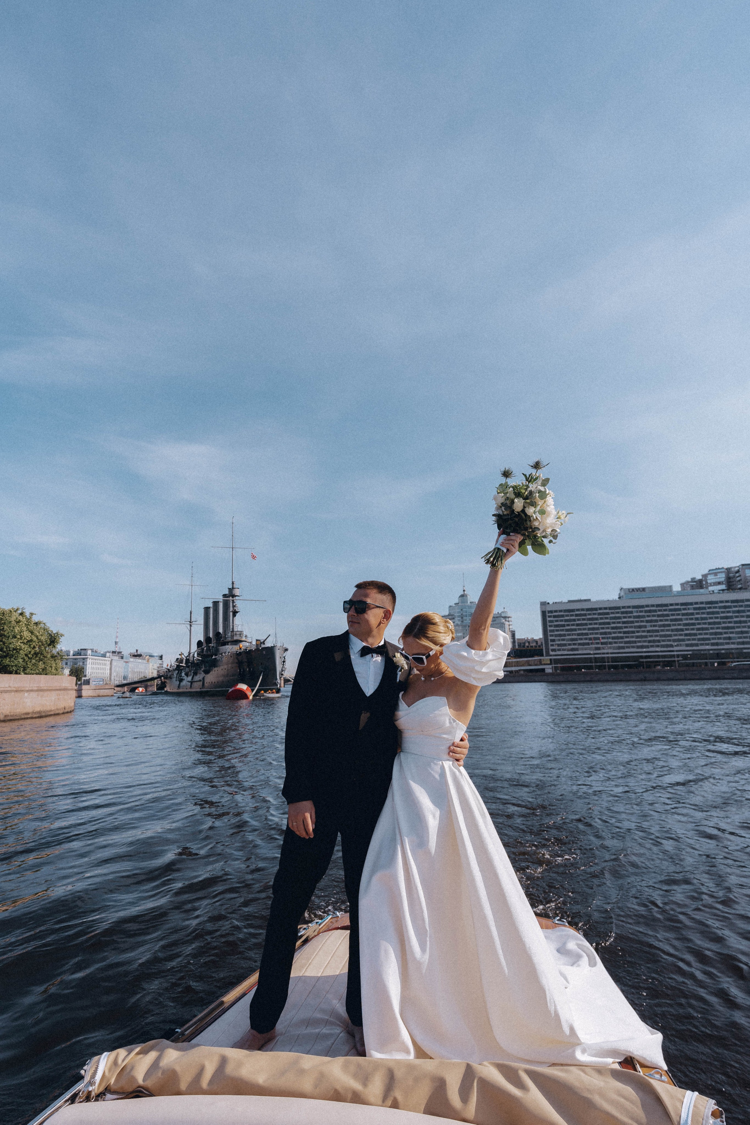 СВАДЕНБНАЯ СЬЕМКА НА КАТЕРЕ ПО КАНАЛАМ САНКТ-ПЕТЕРБУРГА И В АКВАТОРИИ НЕВЫ. Профессиональный фотограф, Санкт-Петербург — Виктория Богомолова