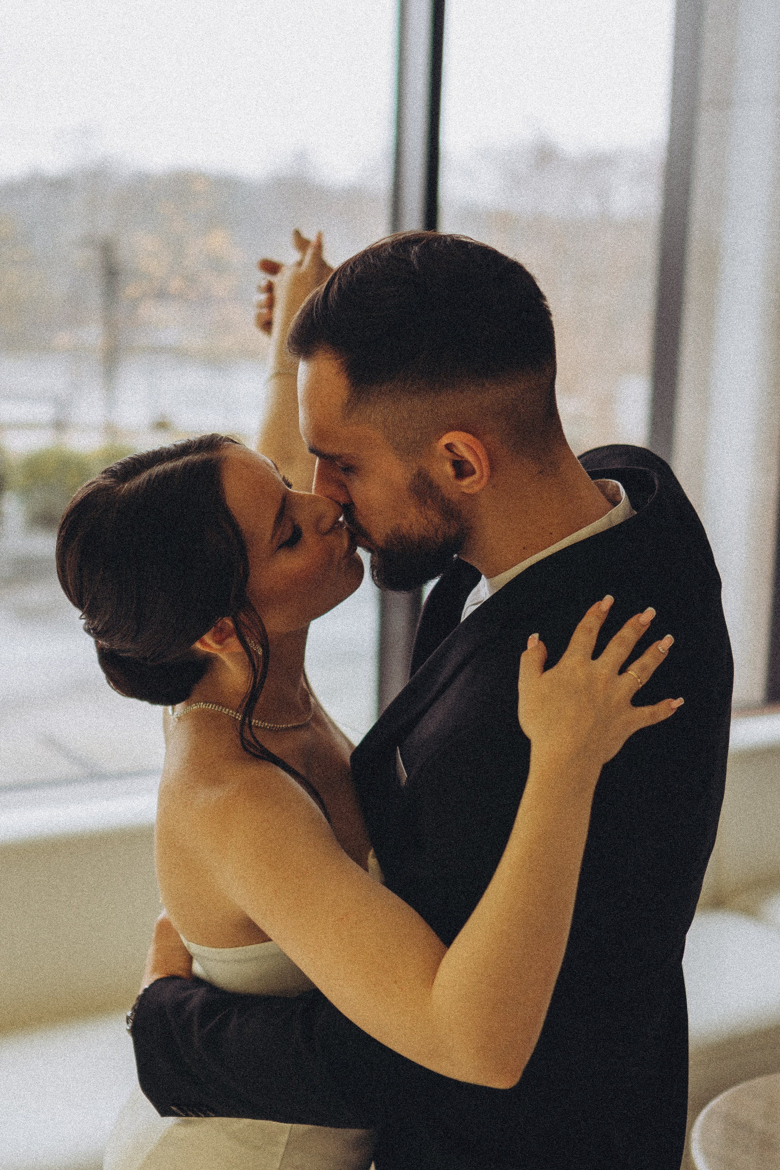 СВАДЕБНАЯ СЬЕМКА СБОРОВ ЖЕНИХА И НЕВЕСТЫ В ОТЕЛЕ И ТАКЖЕ ФОТОСЕССИИЯ В ОТЕЛЕЕ МЕГАПОЛИС БРЯНСК. Профессиональный фотограф, Санкт-Петербург — Виктория Богомолова