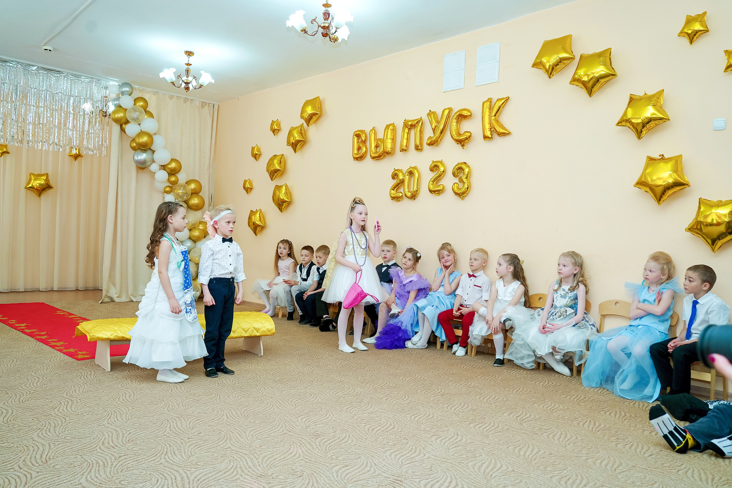 Фотосъемка видеосъёмка фотограф видеооператор новогодних утренников  в. Фотограф, видеооператор Нина Коршунова