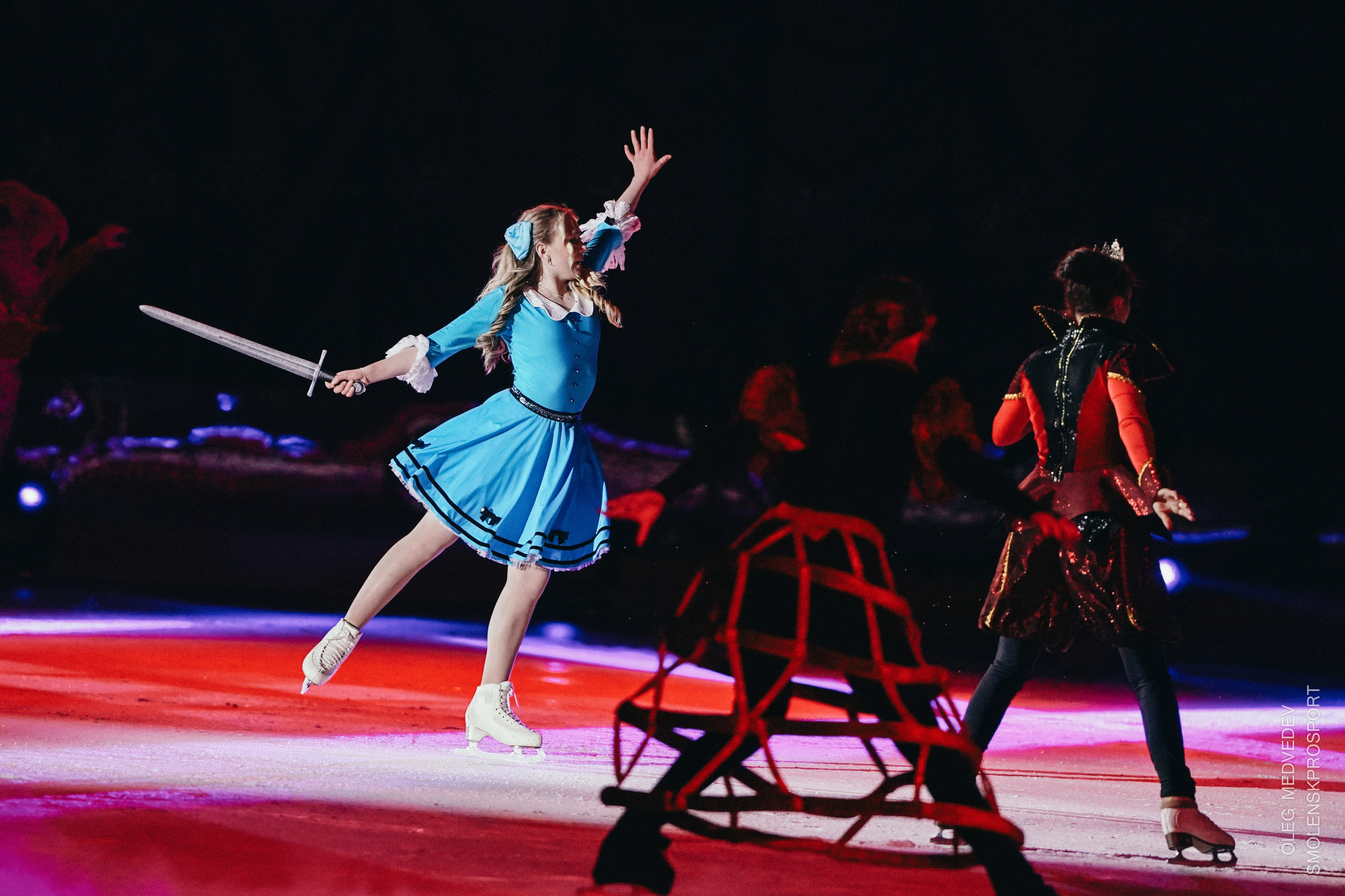 Алиса в стране чудес шоу на льду. Спортивный фотограф Олег Медведев | prosport67 | Смоленск
