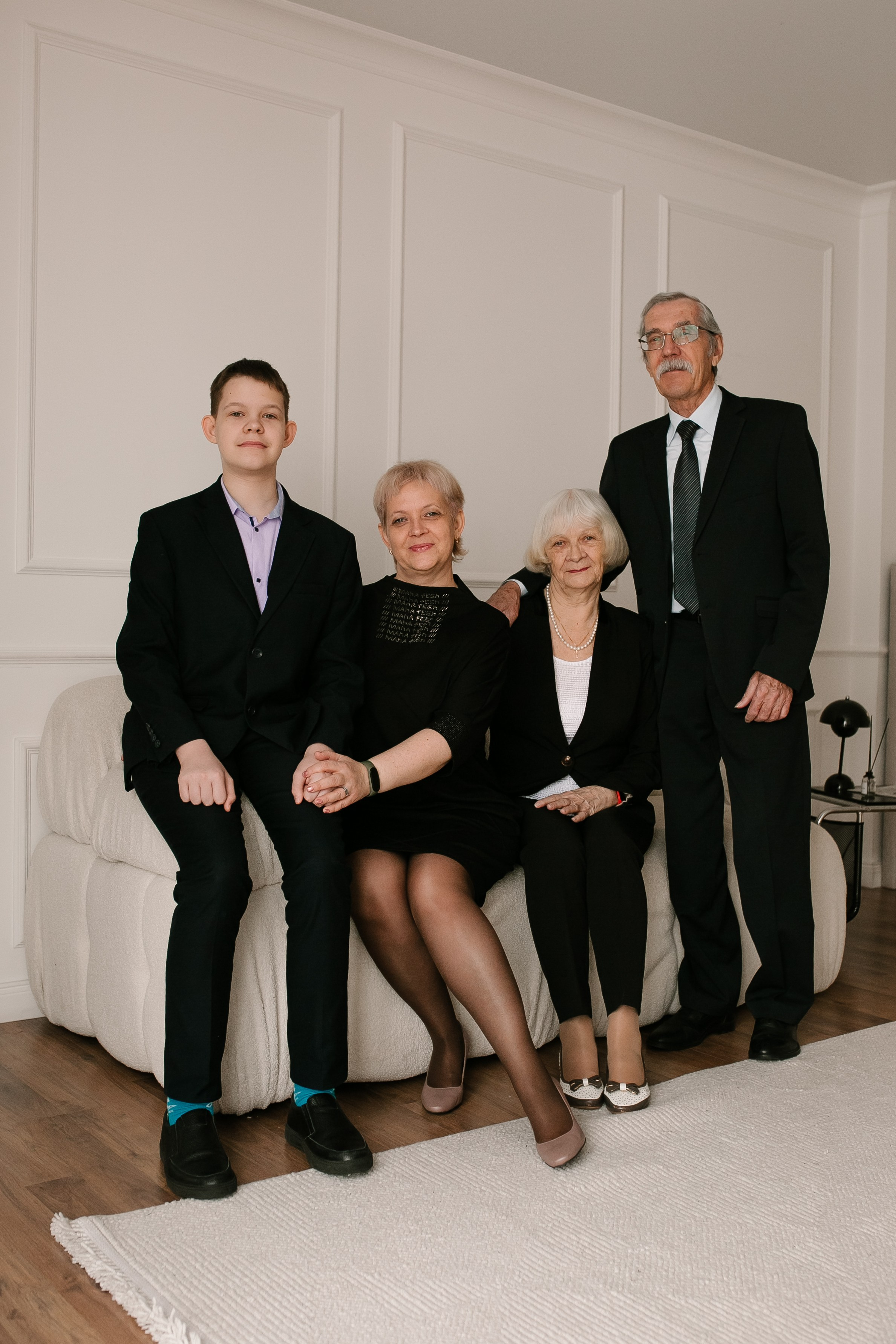 Три поколения. Свадебный, семейный и детский фотограф в г. Абакан респ. Хакасия Любов