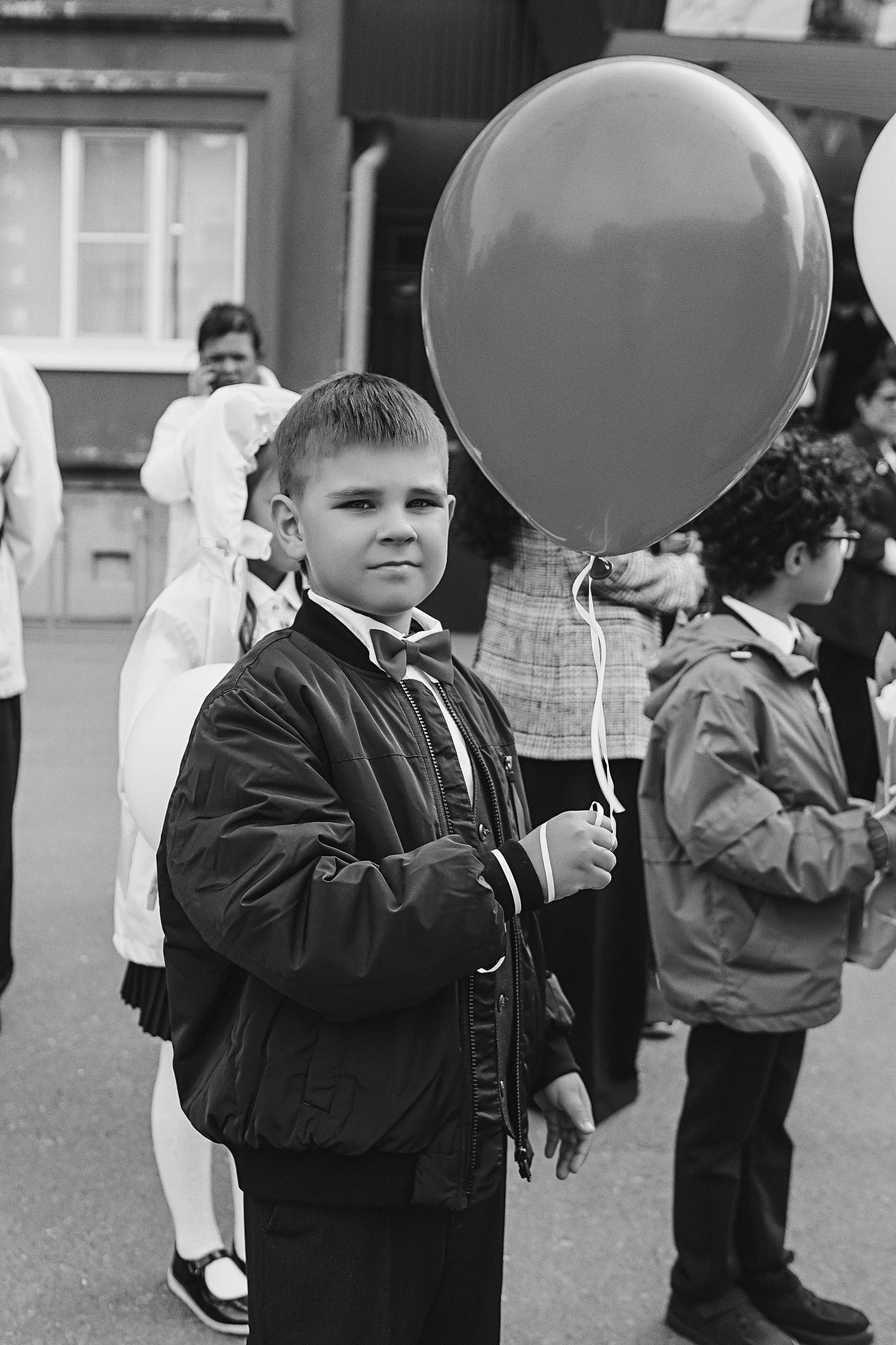 1 сентября линейка+кл час+портреты. Семейный фотограф Тюмень, фотограф на роды Салмина Мария