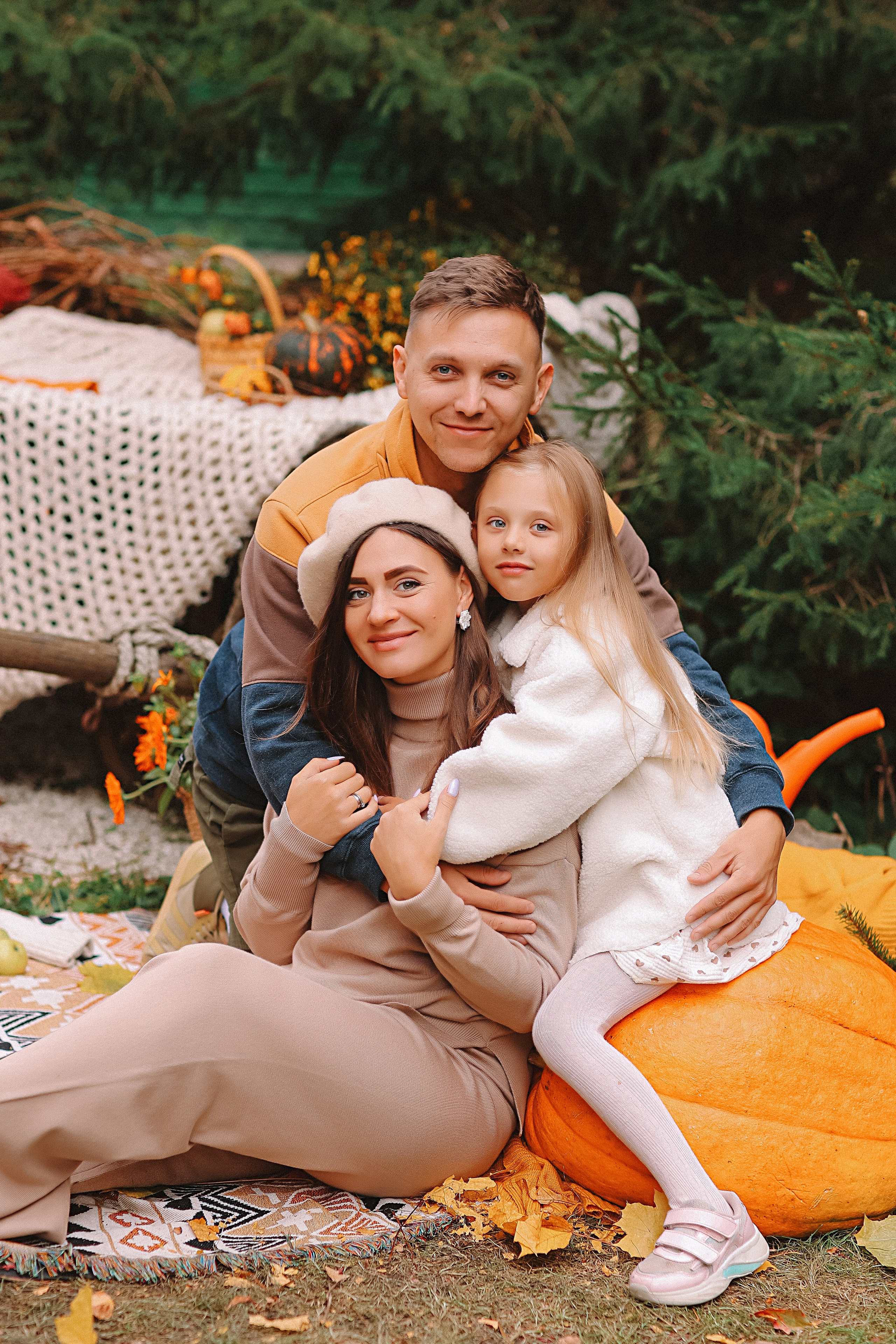 Тыквы. Семейный фотограф Тюмень, фотограф на роды Салмина Мария