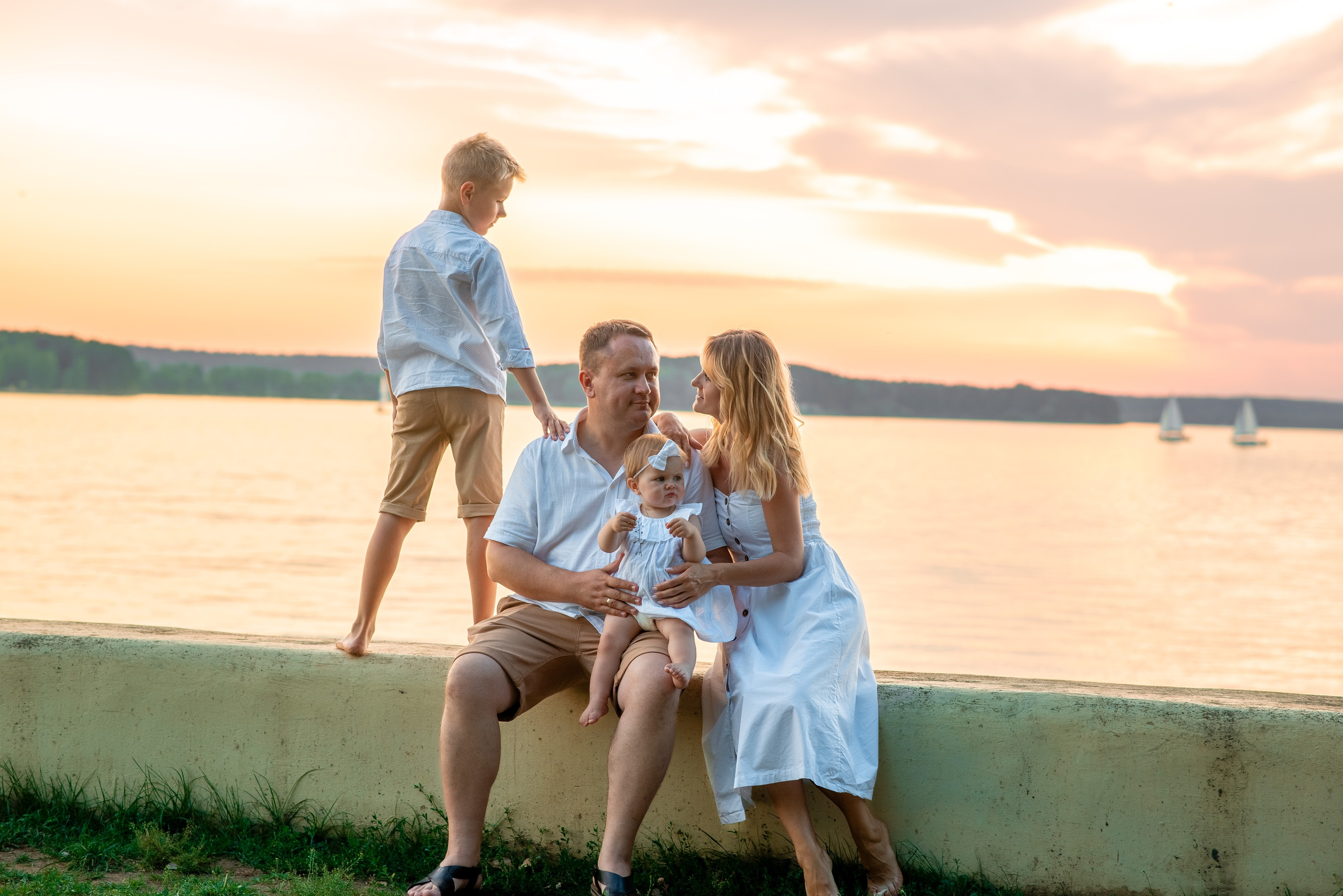 Татьяна на Минском море. Семейный фотограф на выписку из роддома и крещение Минск Настя Гришук