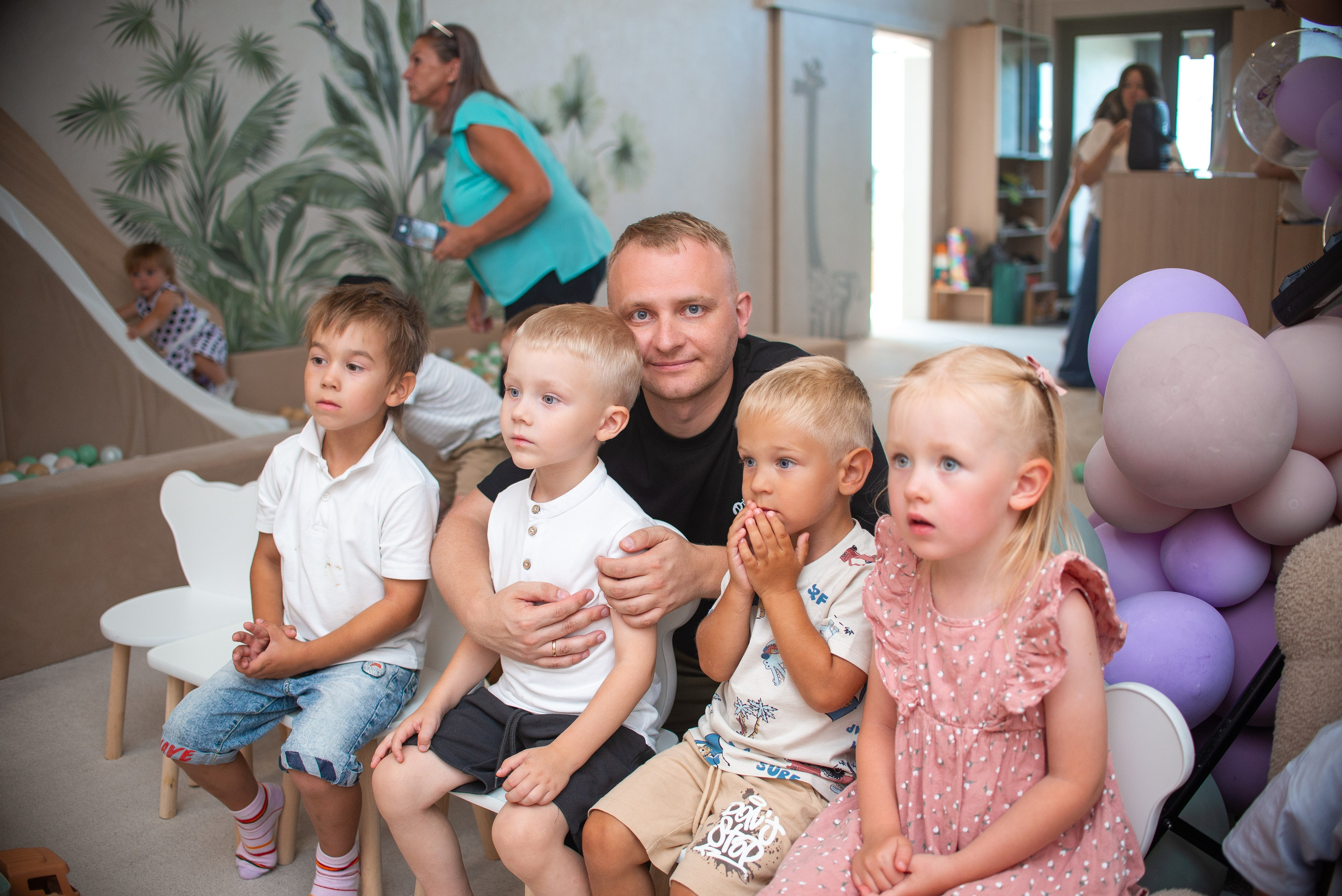 День Рождения Лёвы в Симбе. Семейный фотограф на выписку из роддома и крещение Минск Настя Гришук