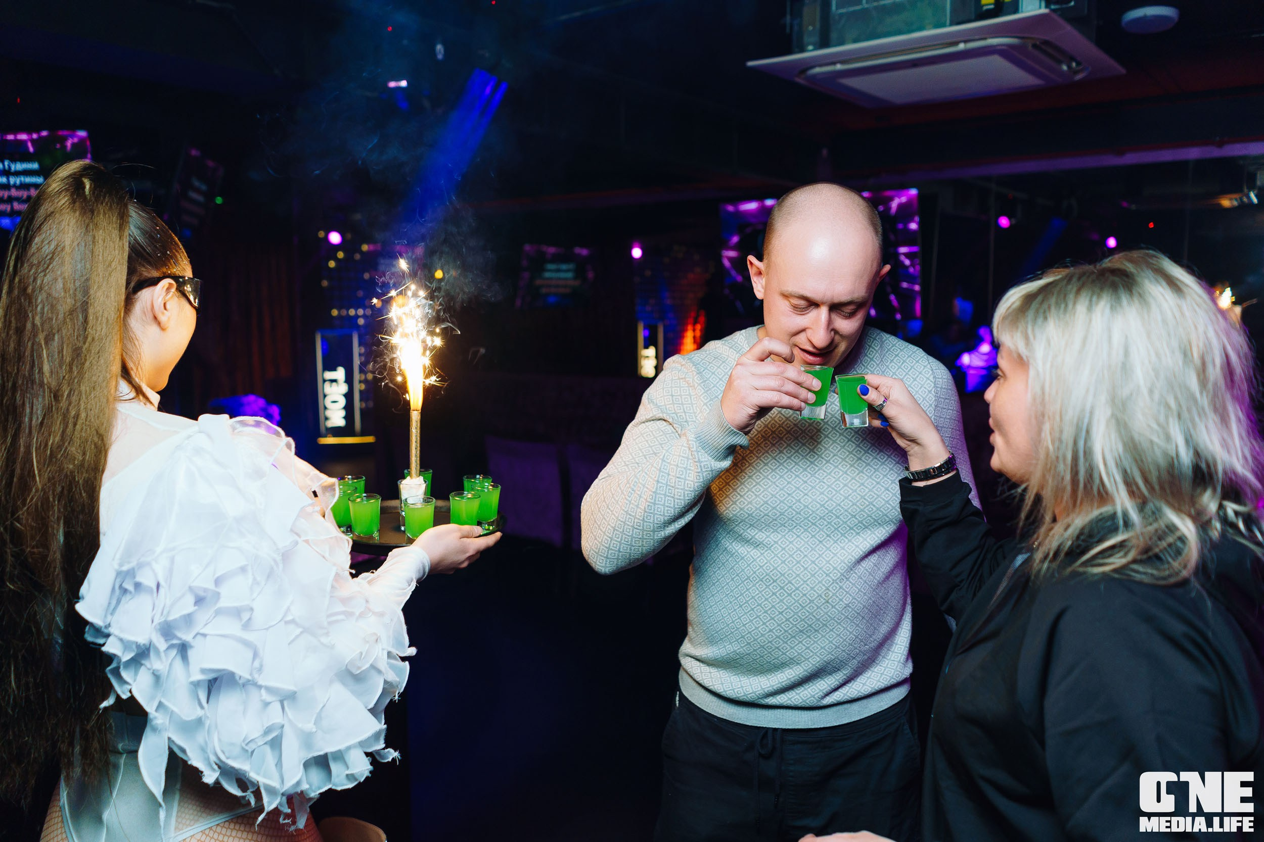 Фоторепортаж из караоке-клуба Эйфория. One Media Life: фоторепортажи, фотоотчеты с мероприятий и заведений