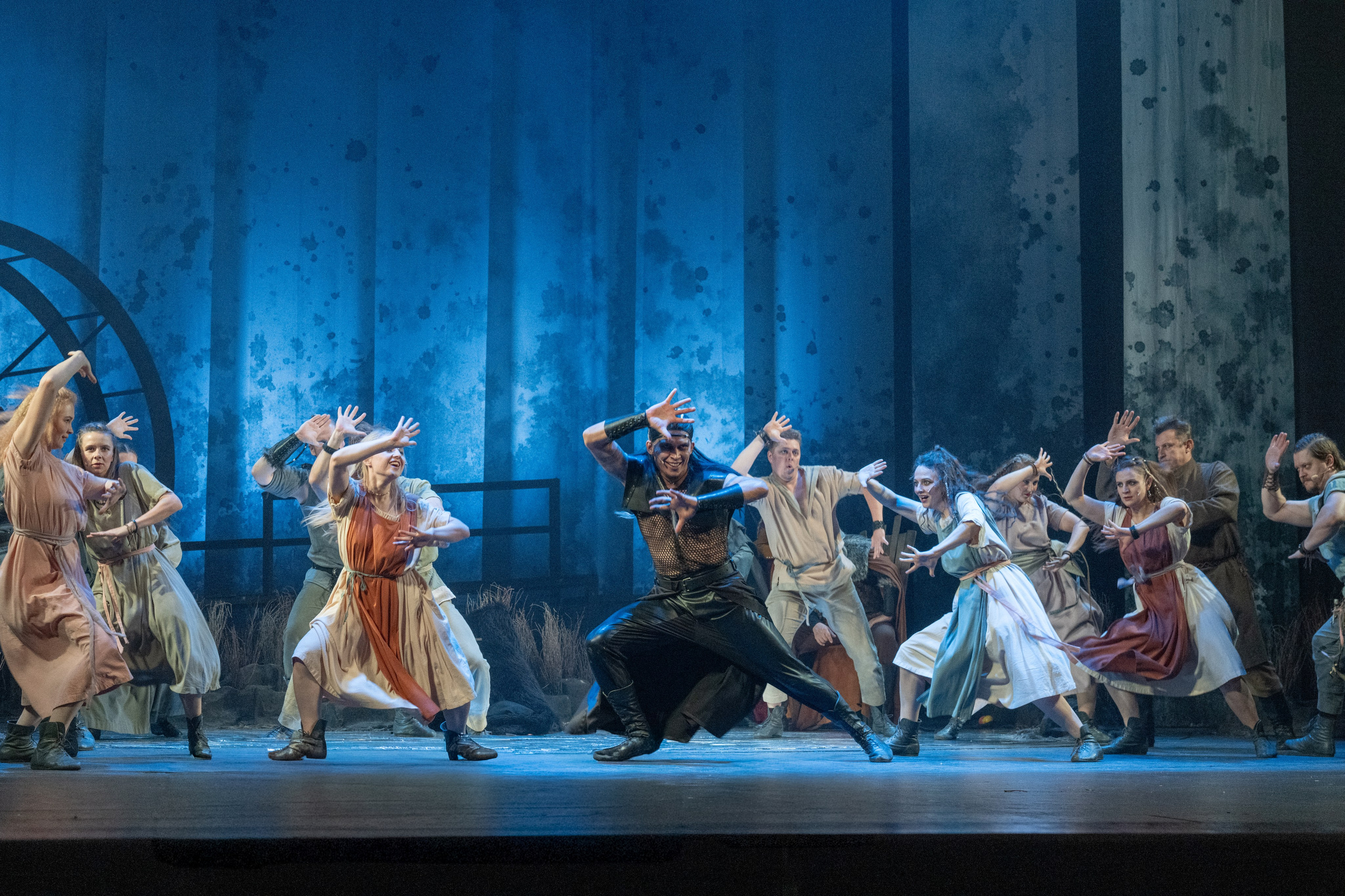 Алтайский молодёжный театр: Яга. Сайт фотографа Сергея Абрамова