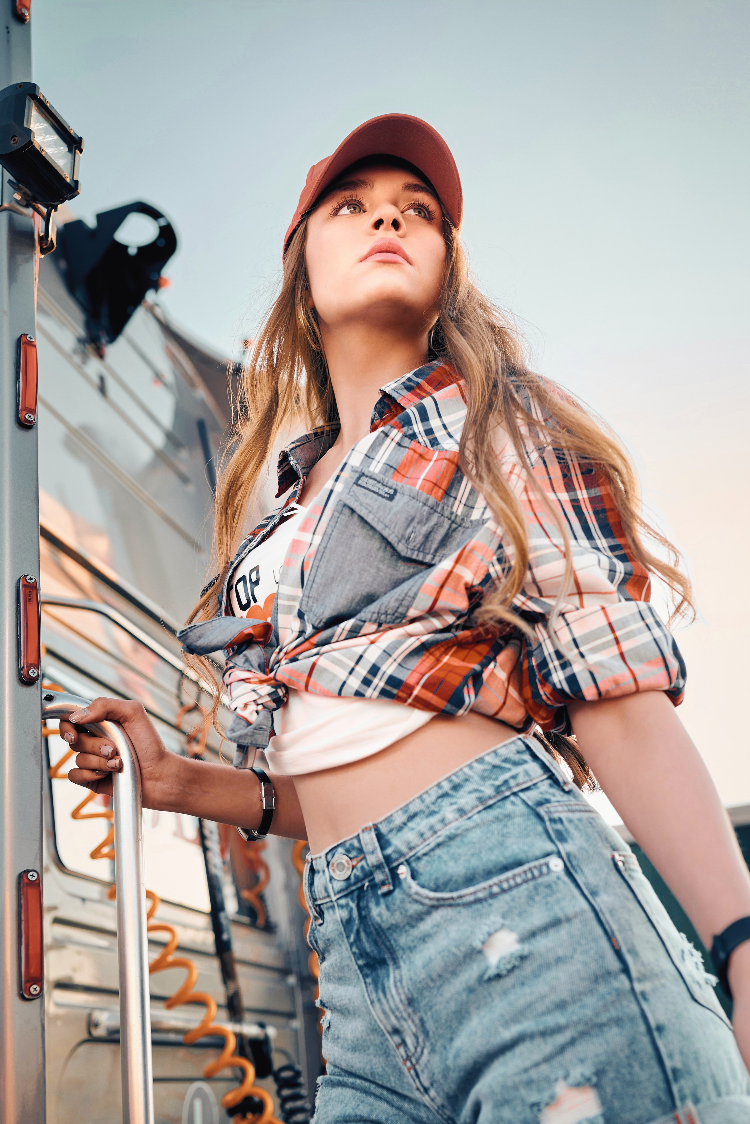 Truck & Girl. Фотограф Денис Кривопусков