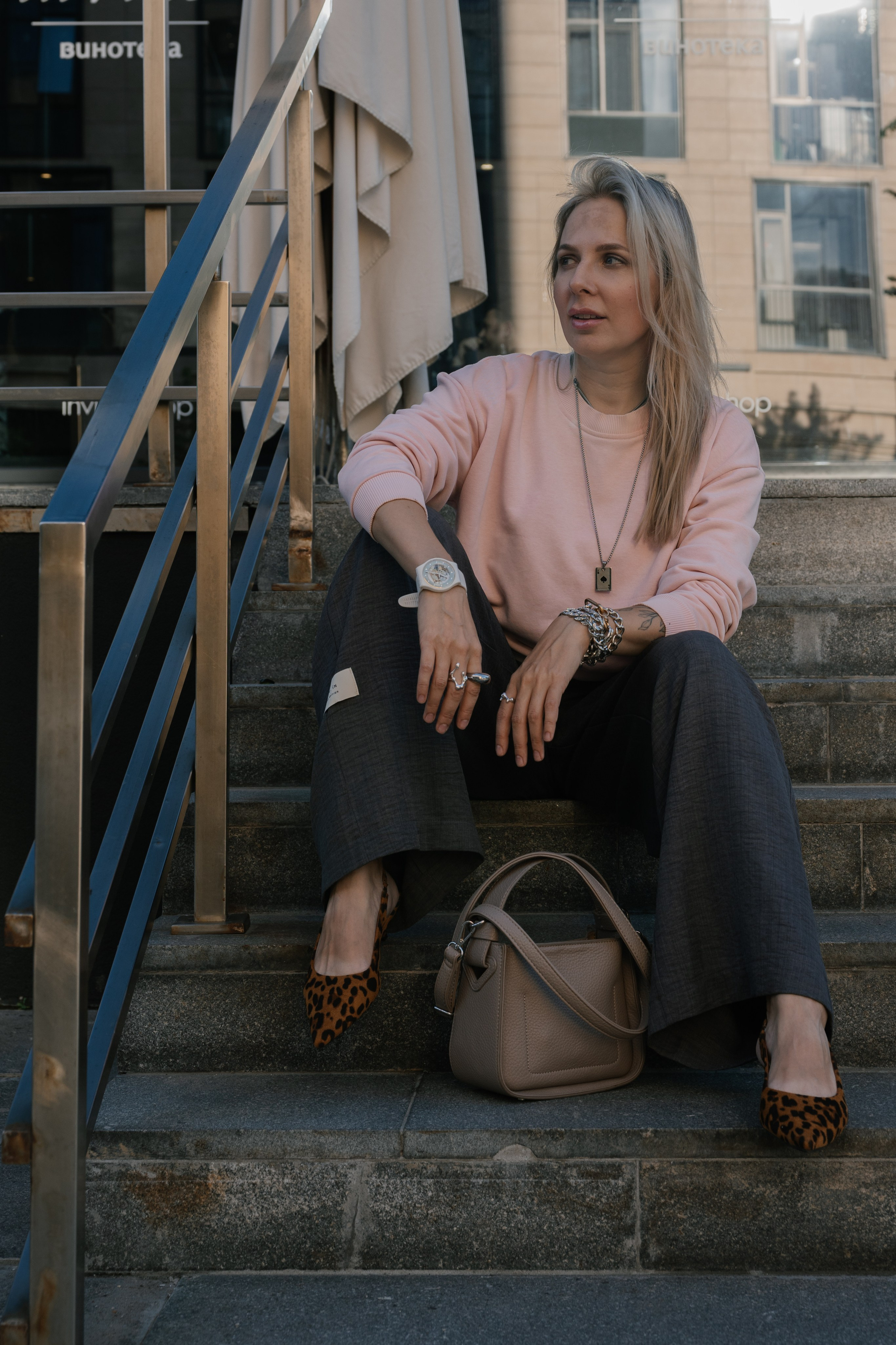 Ты и город. Вита Овчинникова. Фотограф в Новосибирске. Снимаю женские портреты, контент для блогеров и брендов