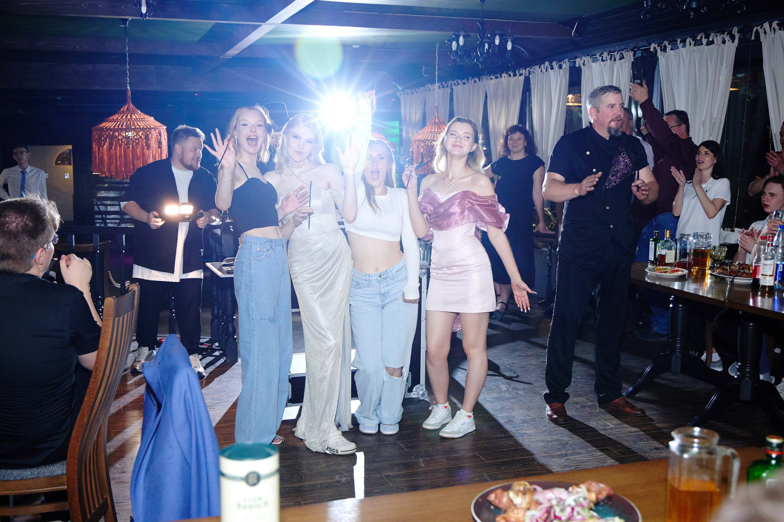 Выпускной 35 Сош. Фотограф Выпускные альбомы Таганрог Сергей Коробченко