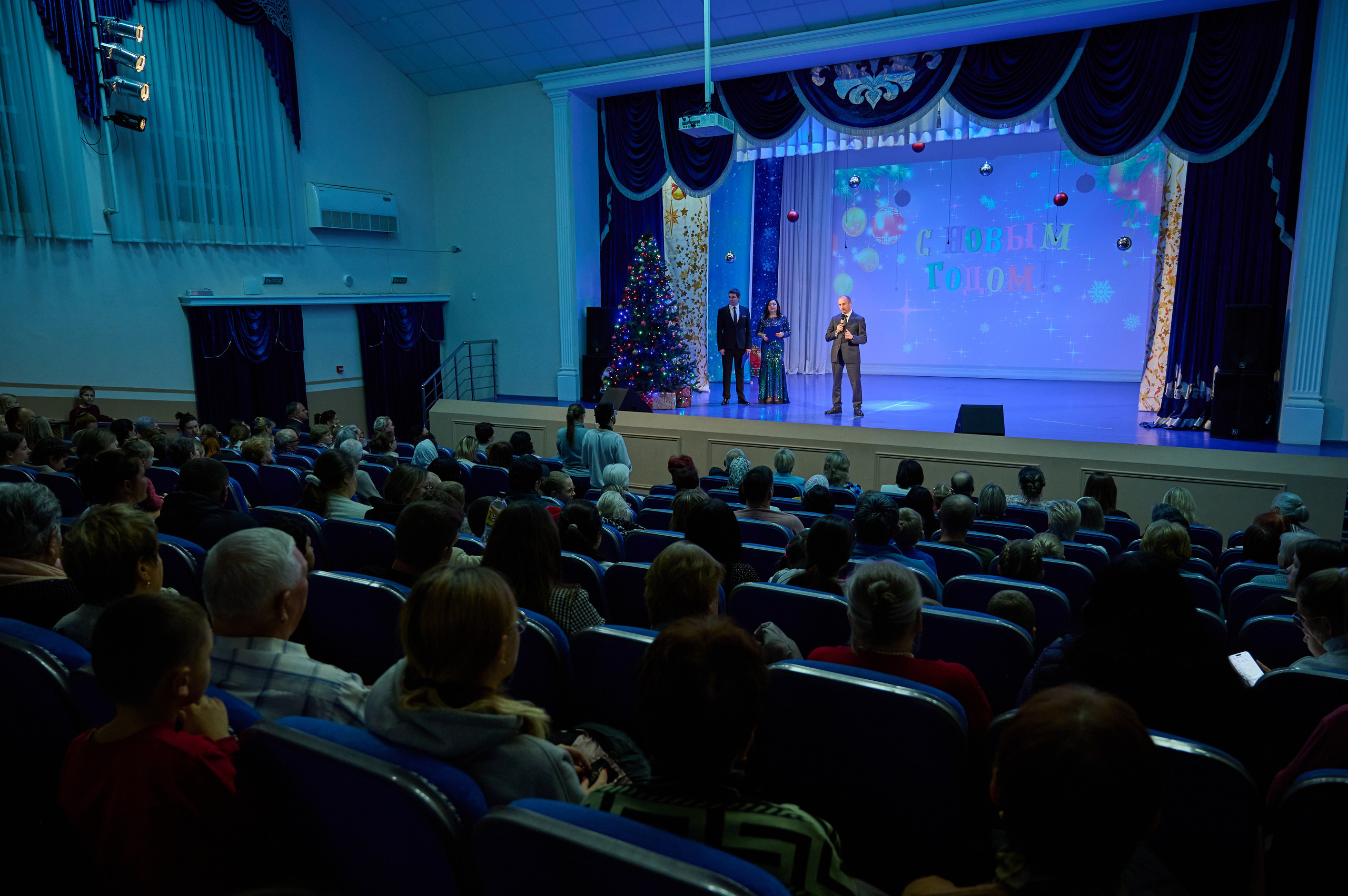 НГ концерт в Марьиной роще. Жизнь курорта Кабардинка в фотографиях