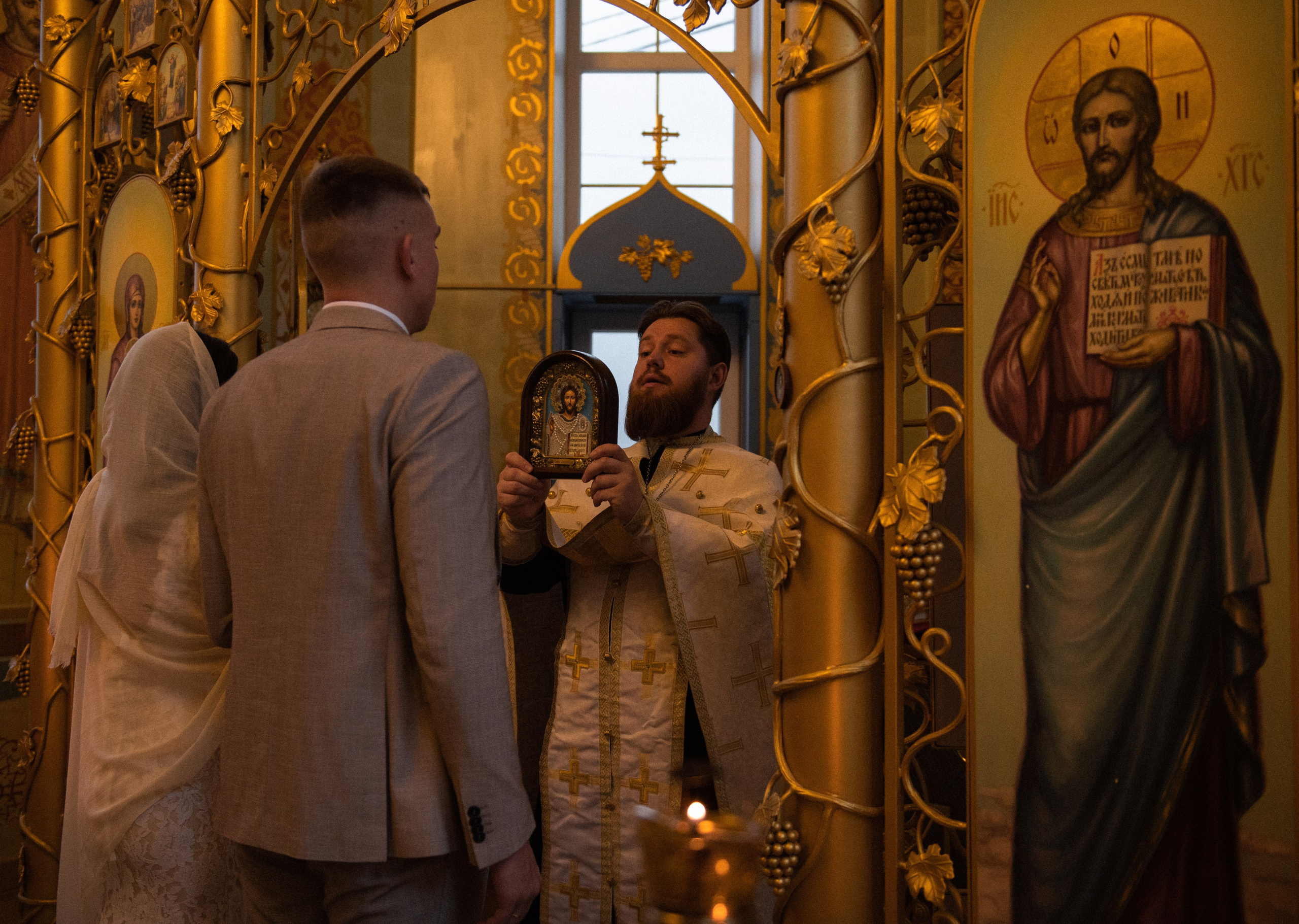 Влад и Лиза.Храм святого апостола Андрея Первозванного. Свадебный, женский, семейный фотограф в Севастополе Юлия Мошенко