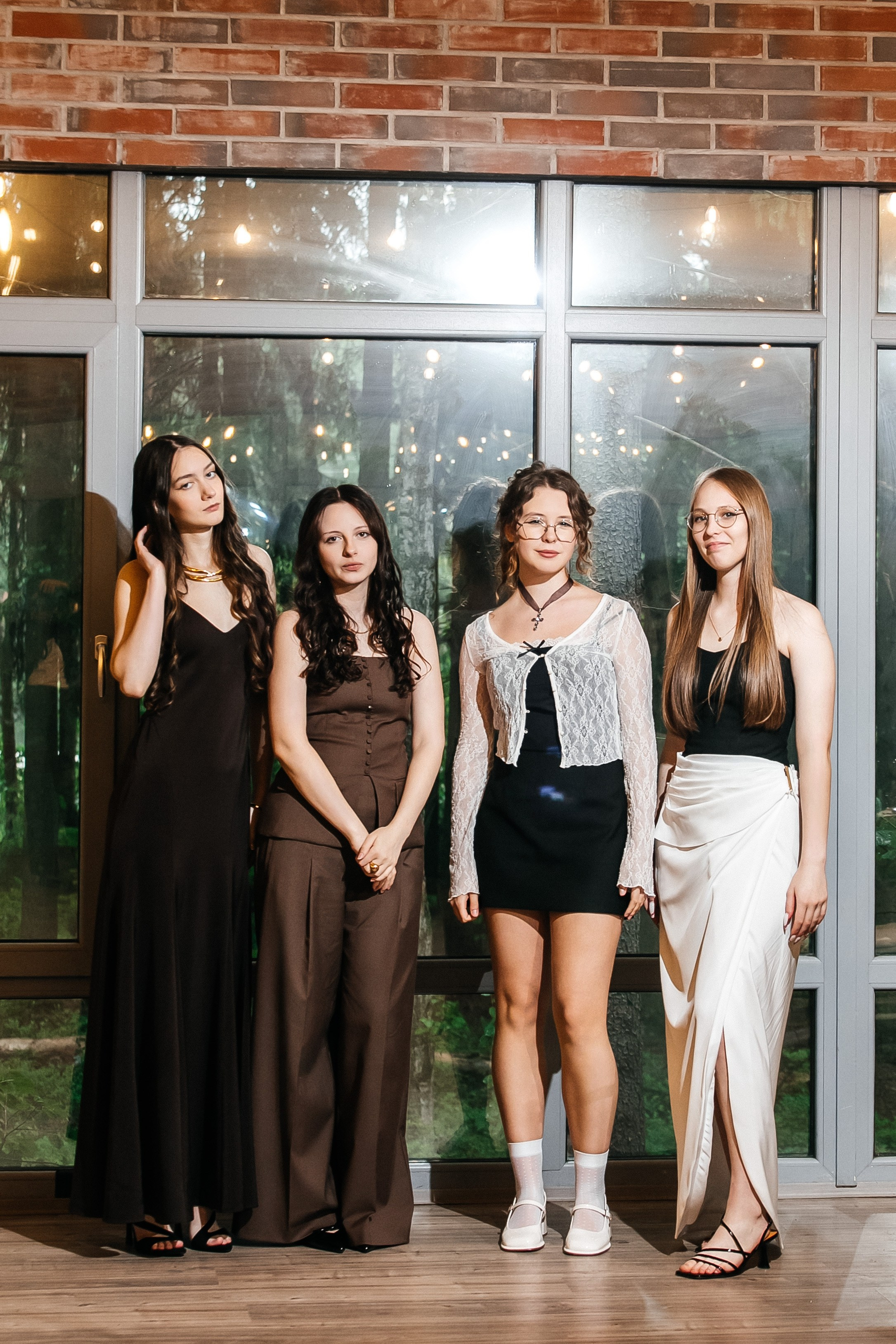 Выпускной 9 класс. Фотограф в Санкт-Петербурге Виктория Безверхая