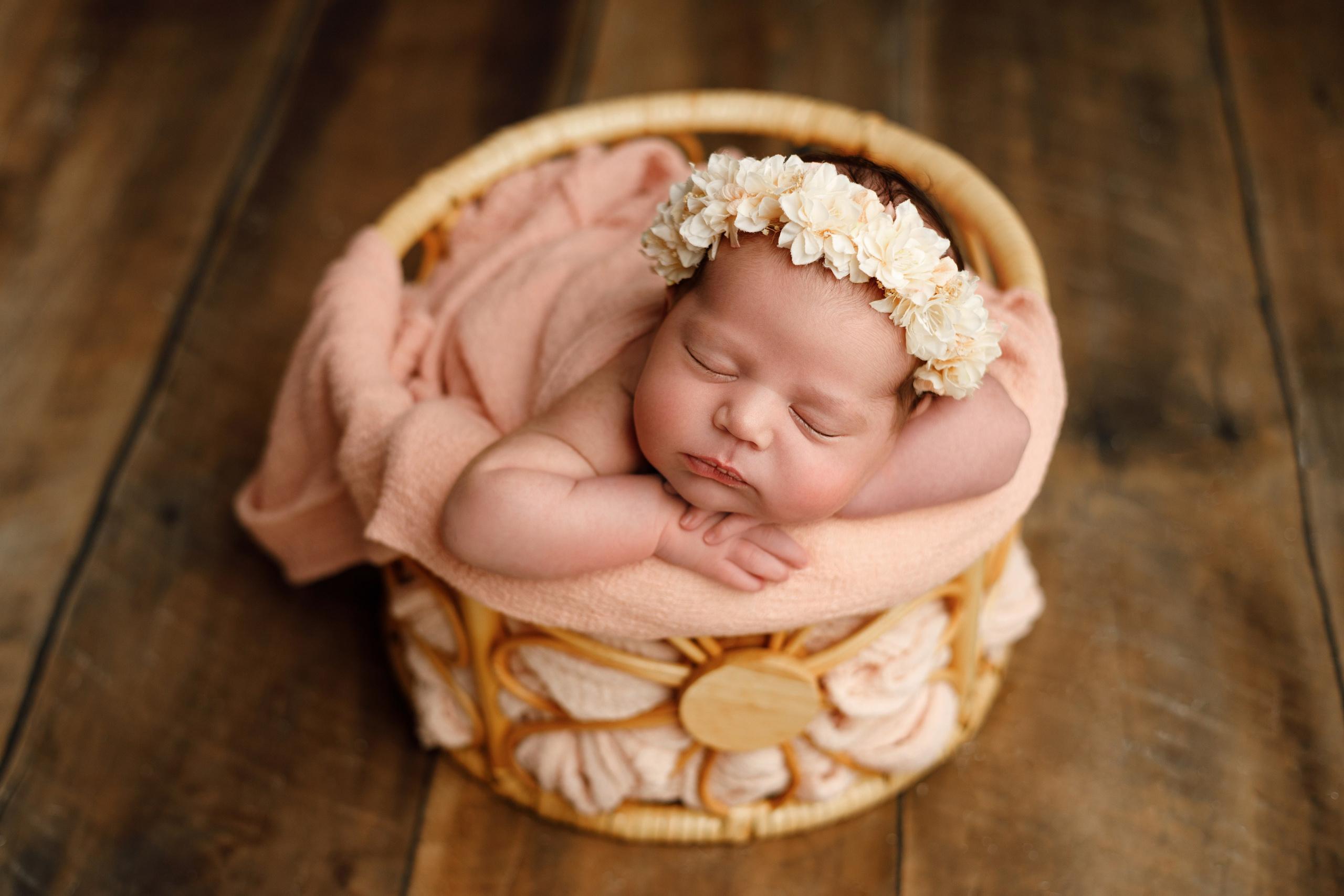 Новорожденные. Алена. Профессиональная детская и семейная фотостудия в Краснодаре