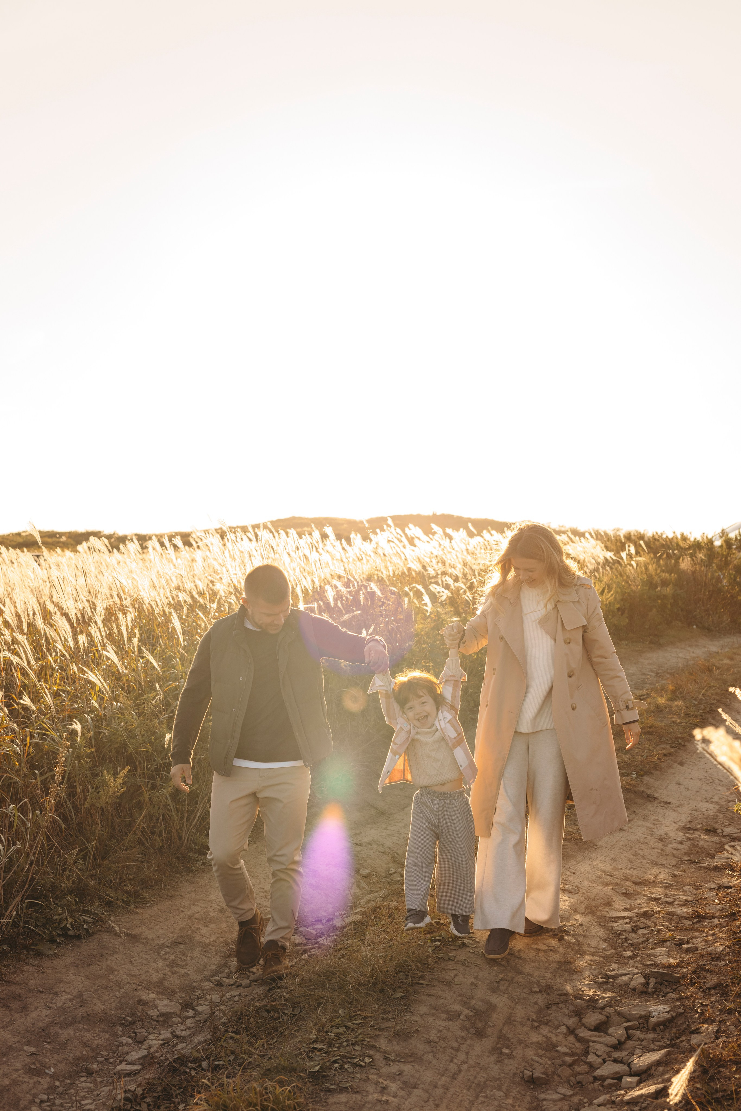 Семейная фотосессия в колосьях. Главная
