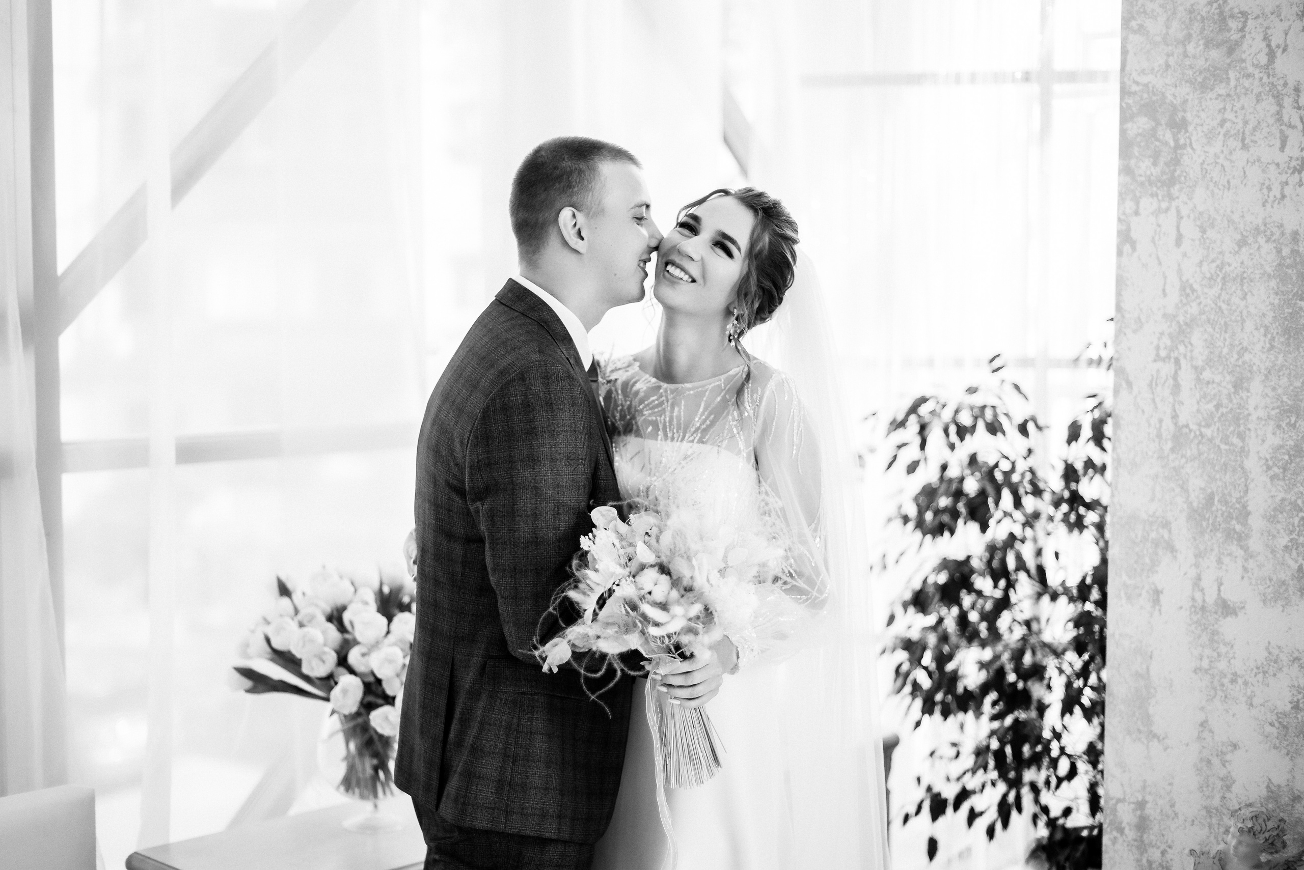 Полина и Данил (полный день в Кузнечной). Свадебный и портретный фотограф в Липецке Юлия Свит