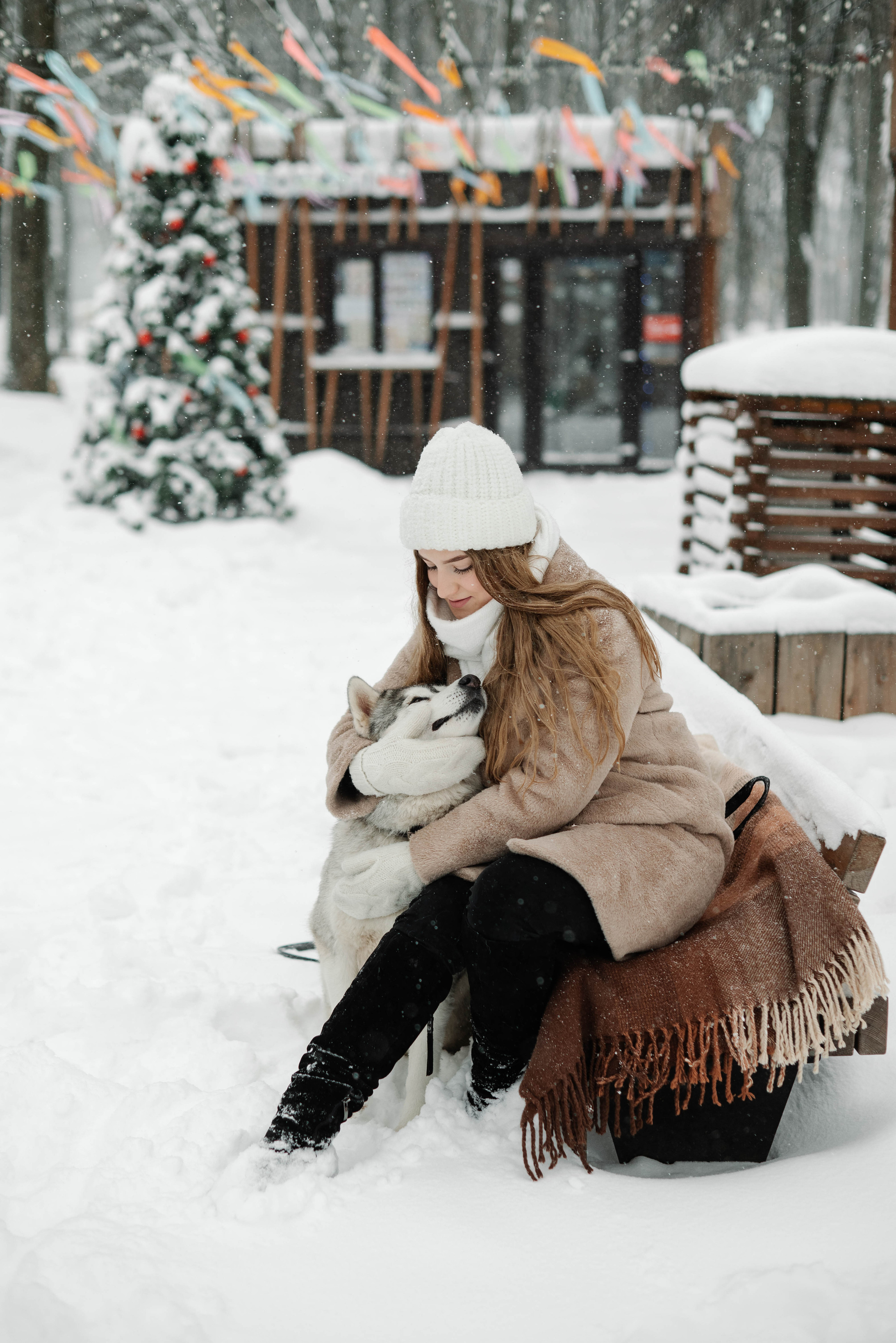 Маша с двумя хаски в снегу. Свадебный и портретный фотограф в Липецке Юлия Свит