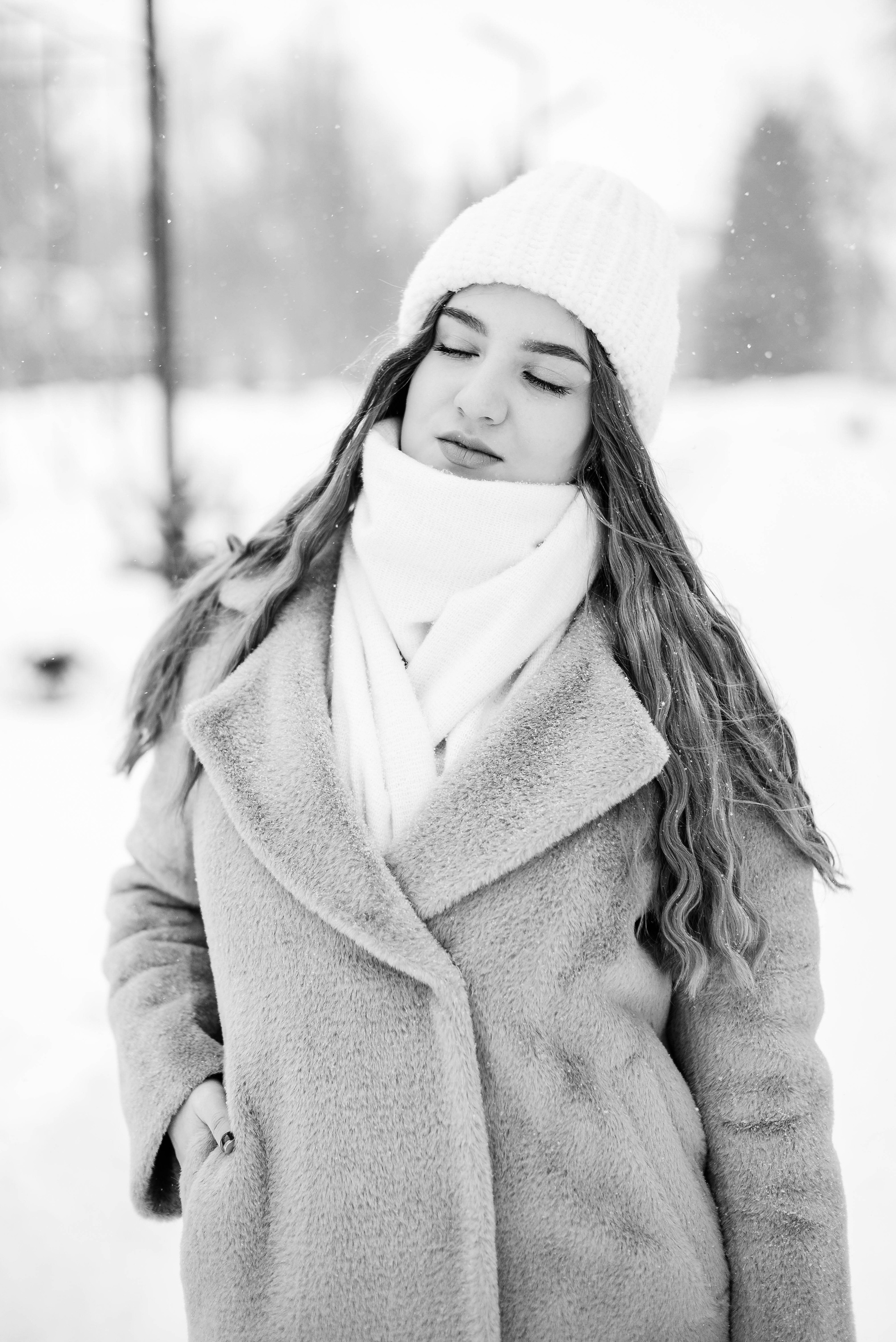 Маша с двумя хаски в снегу. Свадебный и портретный фотограф в Липецке Юлия Свит