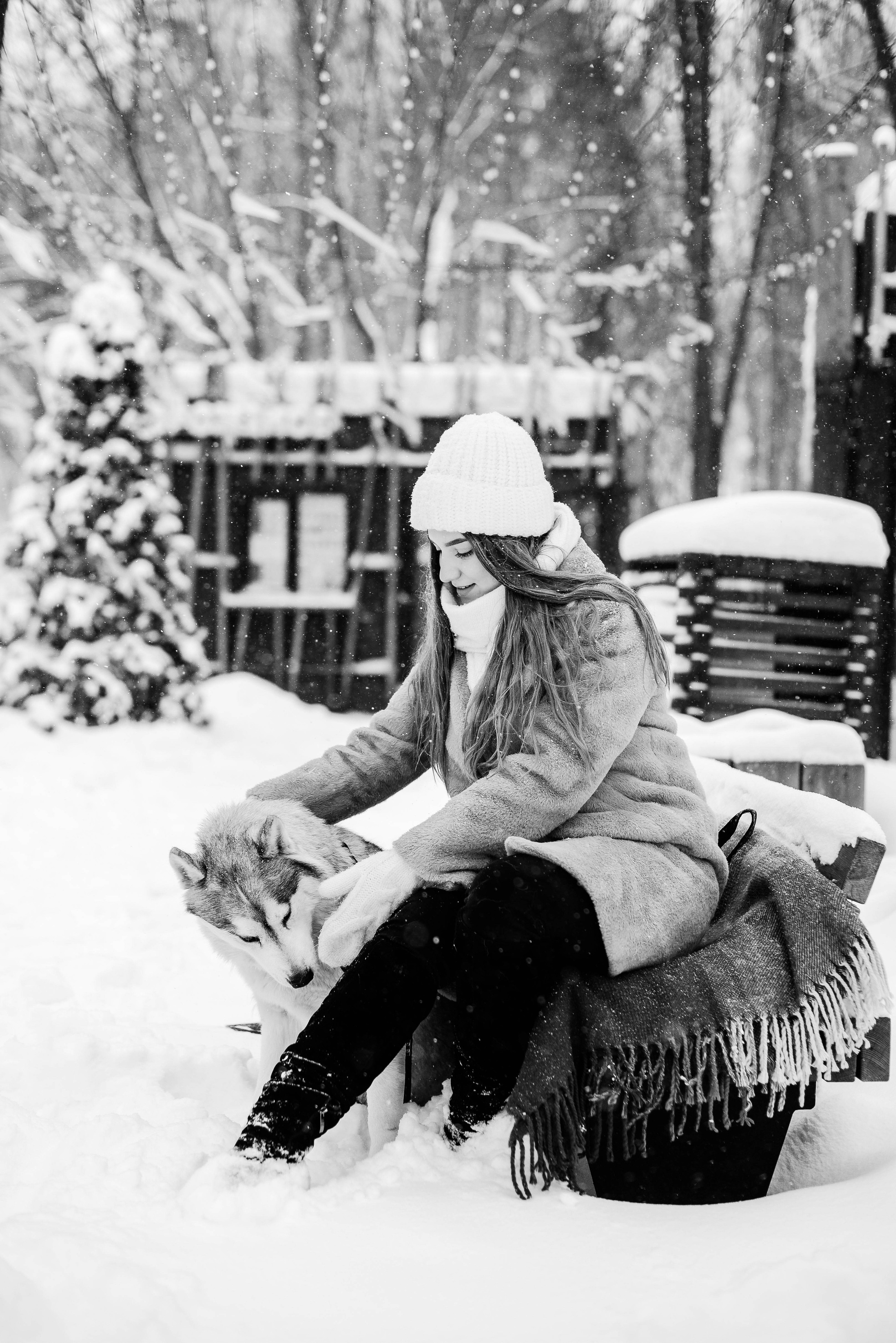Маша с двумя хаски в снегу. Свадебный и портретный фотограф в Липецке Юлия Свит