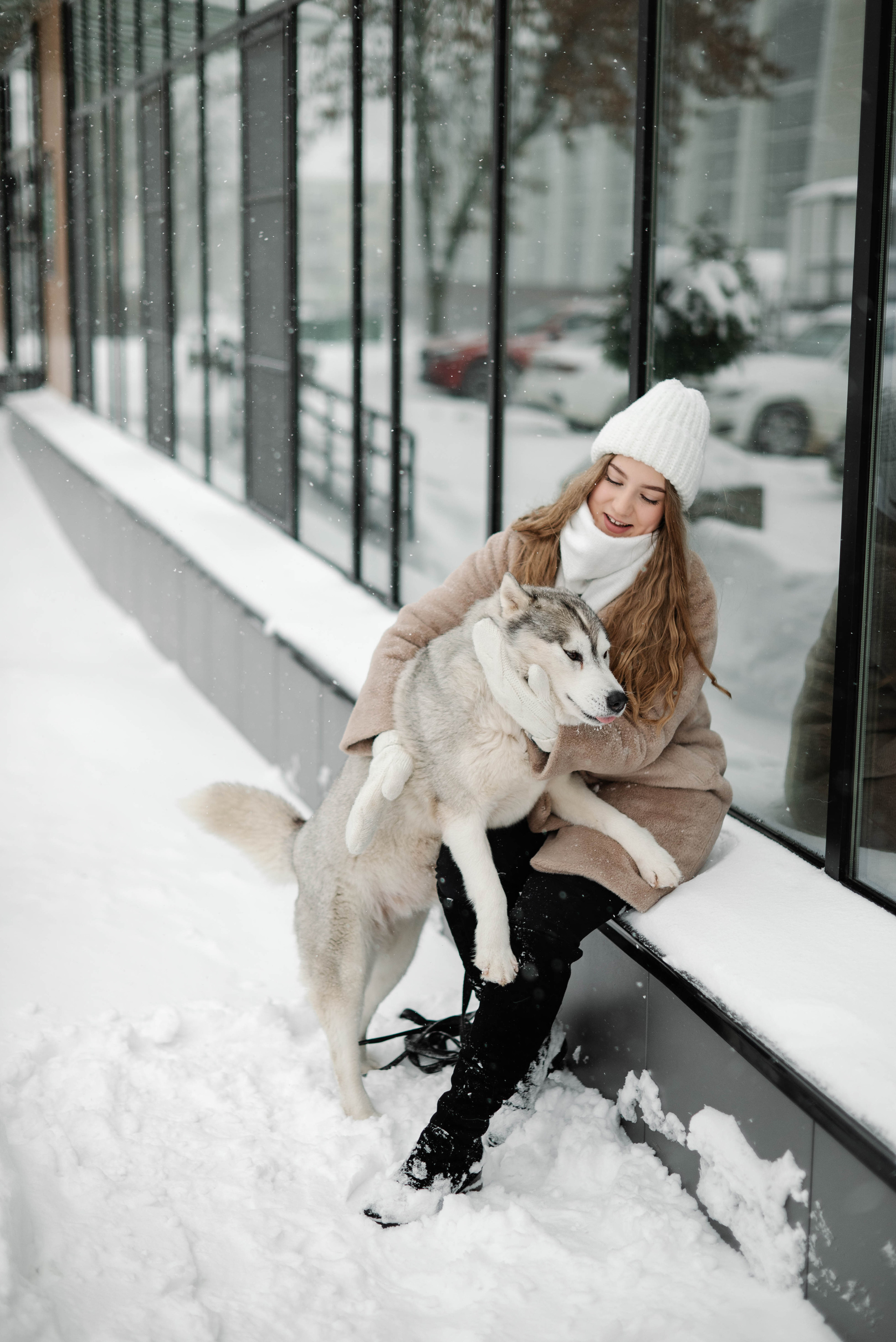 Маша с двумя хаски в снегу. Свадебный и портретный фотограф в Липецке Юлия Свит