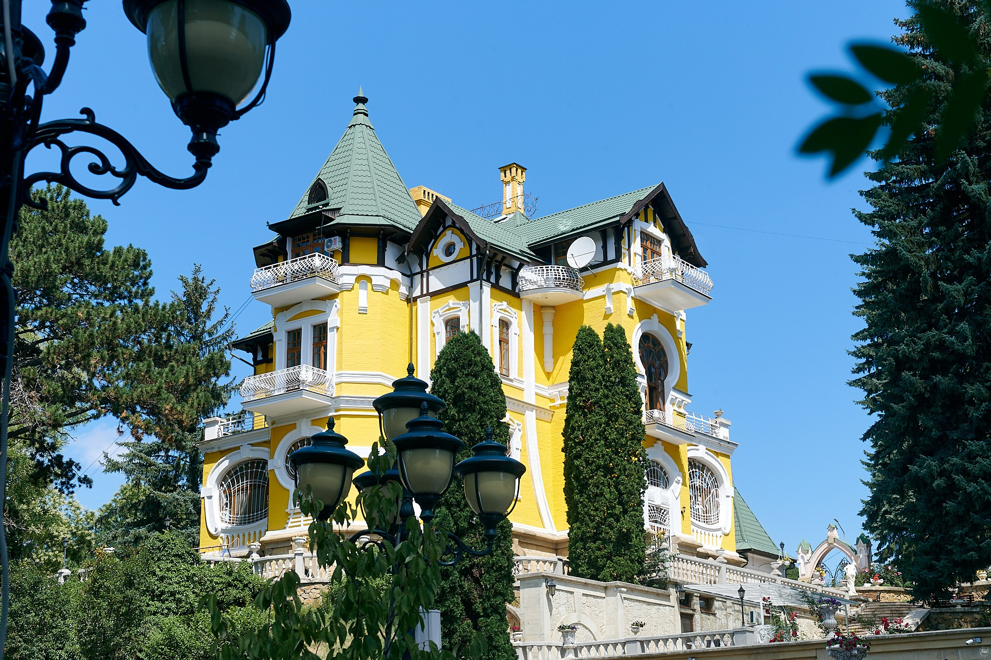 Кисловодск, Россия. Август 2024. Фотографии отовсюду и обо всем