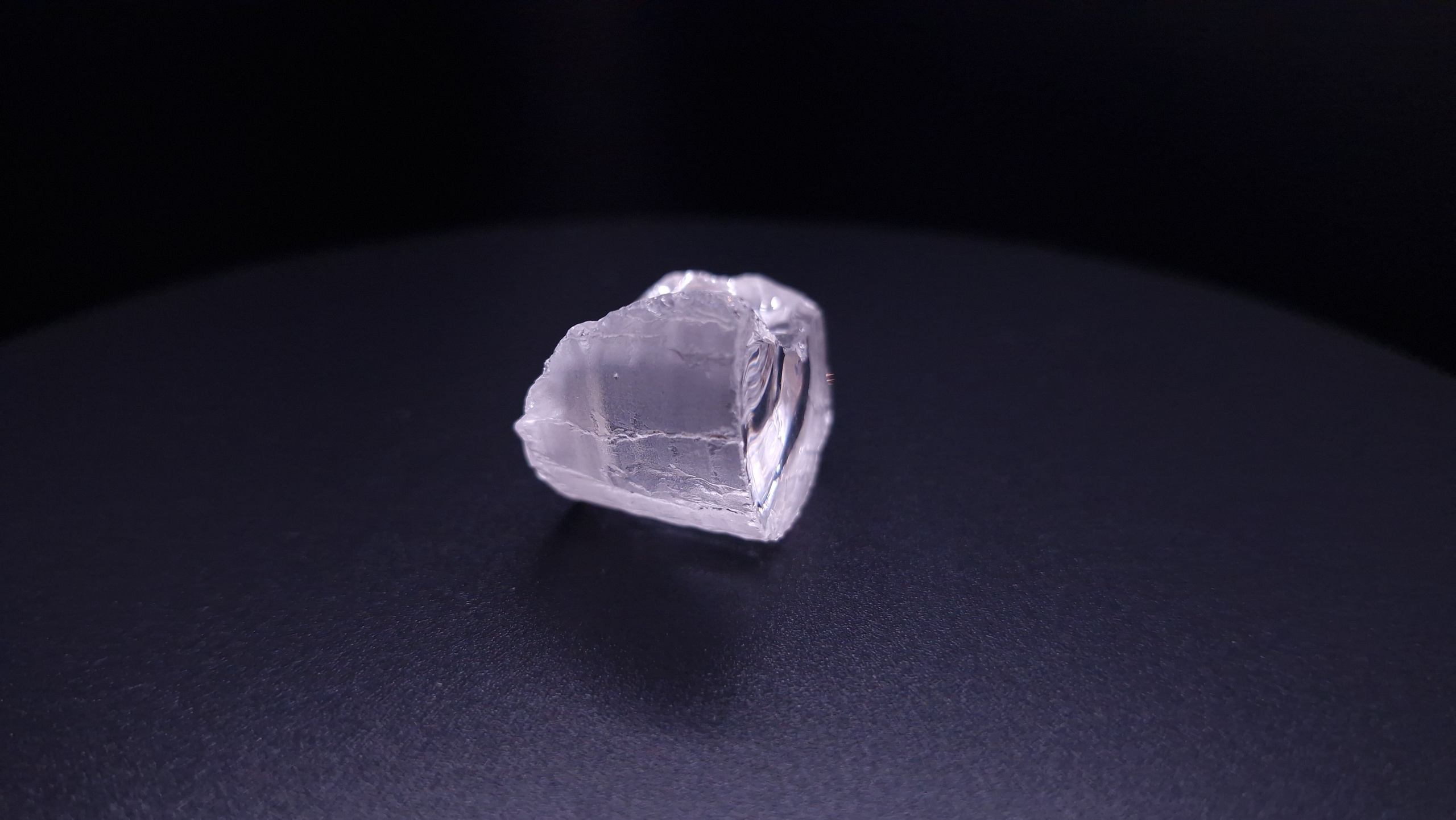 White YAG garnet 167 carats. YAG garnet иттрий алюминиевый гранат ИАГ