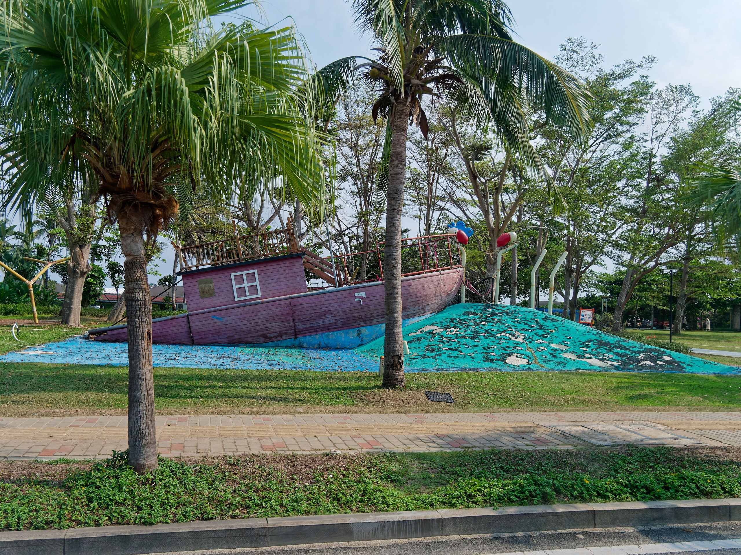 Хайнань 2026, улицы Ялунвань и Саньи. Фотопрогулки по Миру