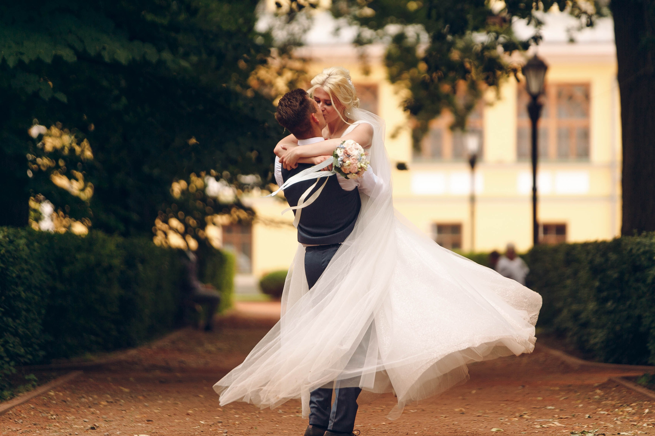 Загс и фотопрогулка. Ваш репортажный фотограф Артемий Антонов