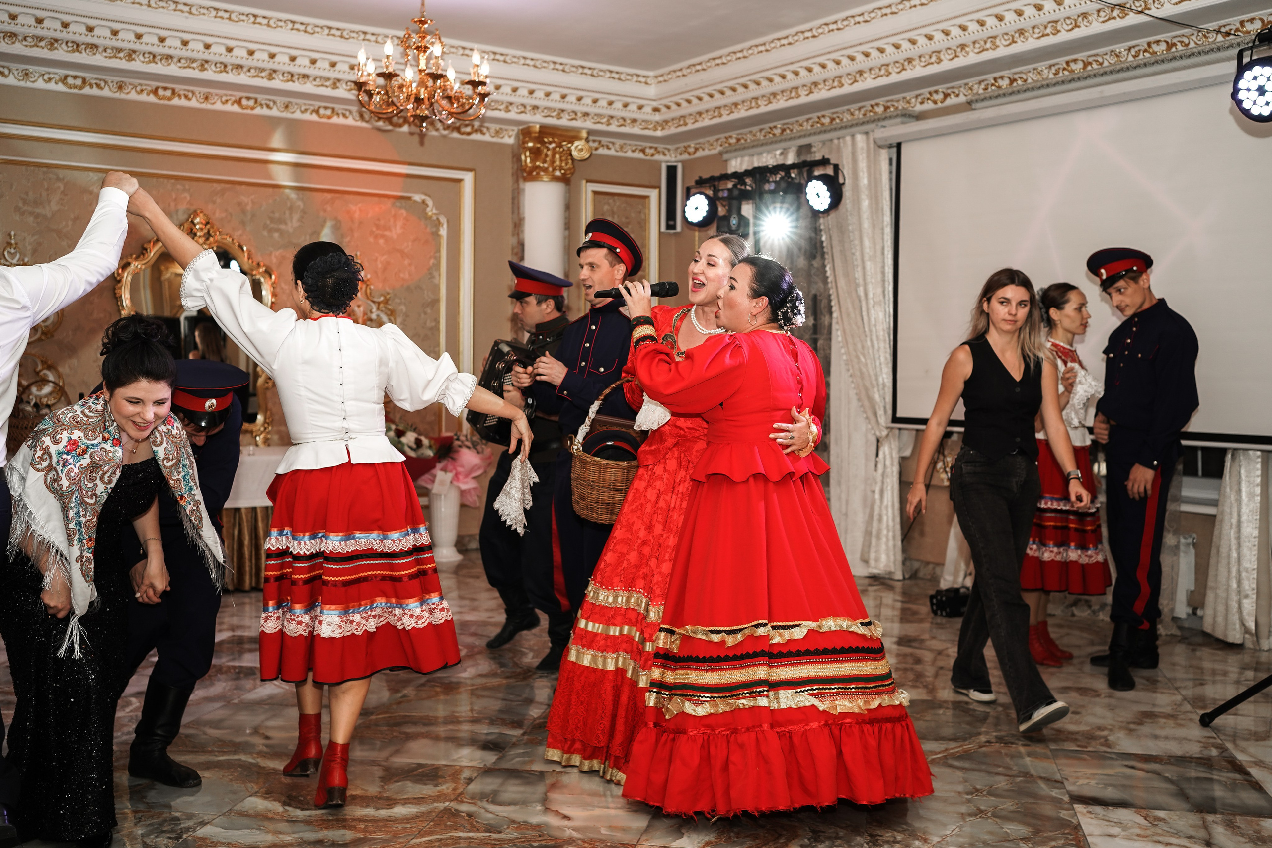 Фотосессия юбилея на Петровском причале в Ростове-на-Дону. Свадебный фотограф в Ростове-на-Дону. Таинство Крещения и Венчания, семейные фотосессии. Алёна Чёботова