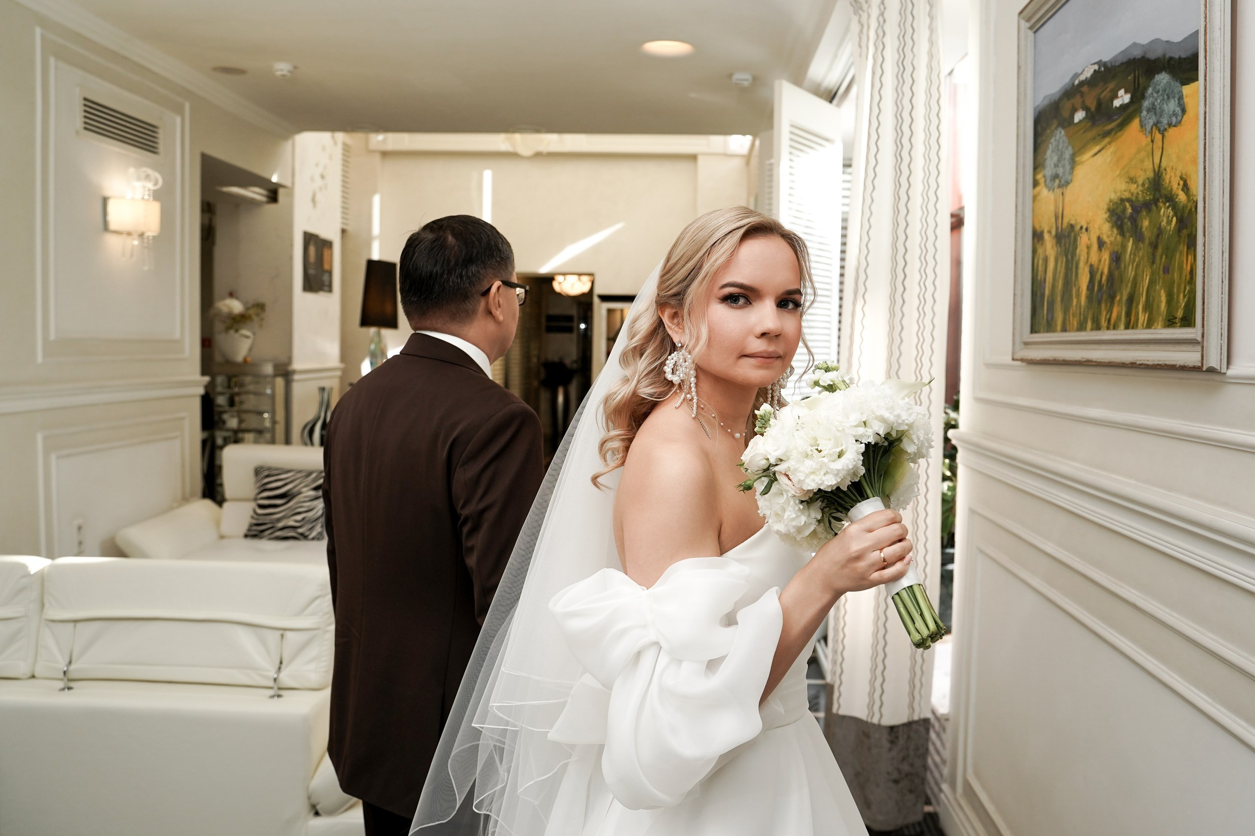 Свадебная фотосессия «4 часа». Отель Резиденция в Ростове-на-Дону. Кадры молодоженов на природе. Фотосессия банкета 1 час. Свадебный фотограф в Ростове-на-Дону. Таинство Крещения и Венчания, семейные фотосессии. Алёна Чёботова