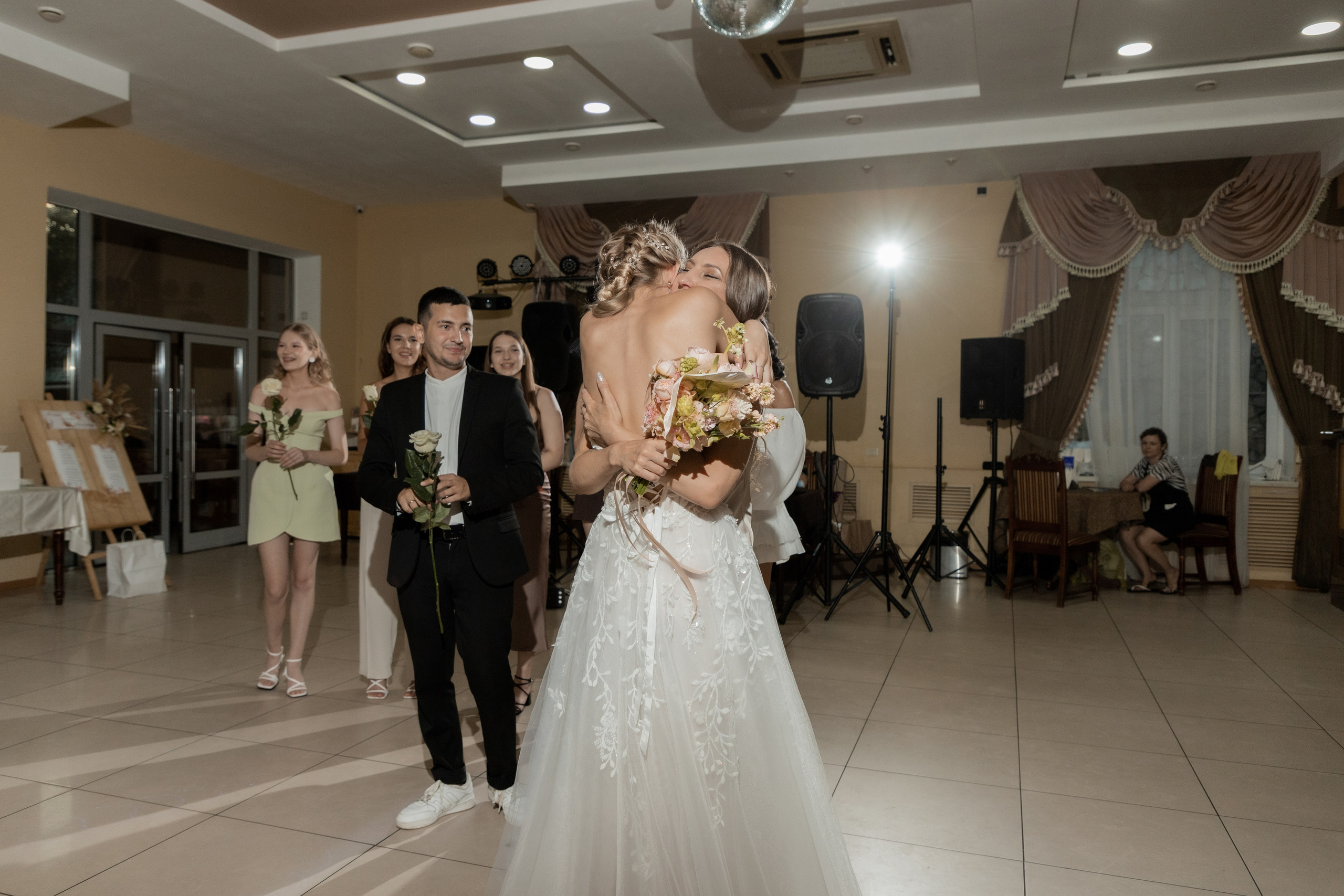 Роман и Александра (банкет). Свадебный фотограф Ангелина Сунгатулина | Саратов | Балаково | Вольск