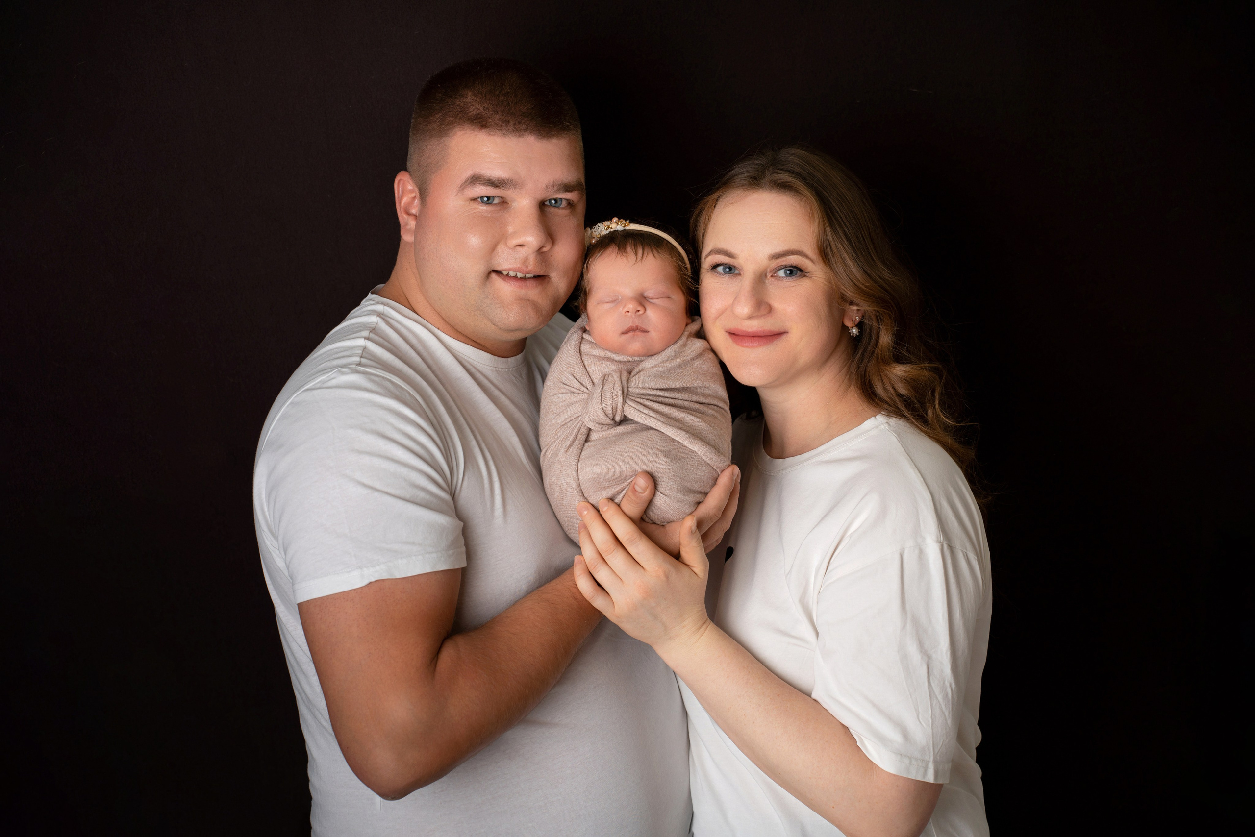 Фото с родителями/Макроснимки. Фотограф новорожденных Оренбург и свадебный фотограф Оренбург