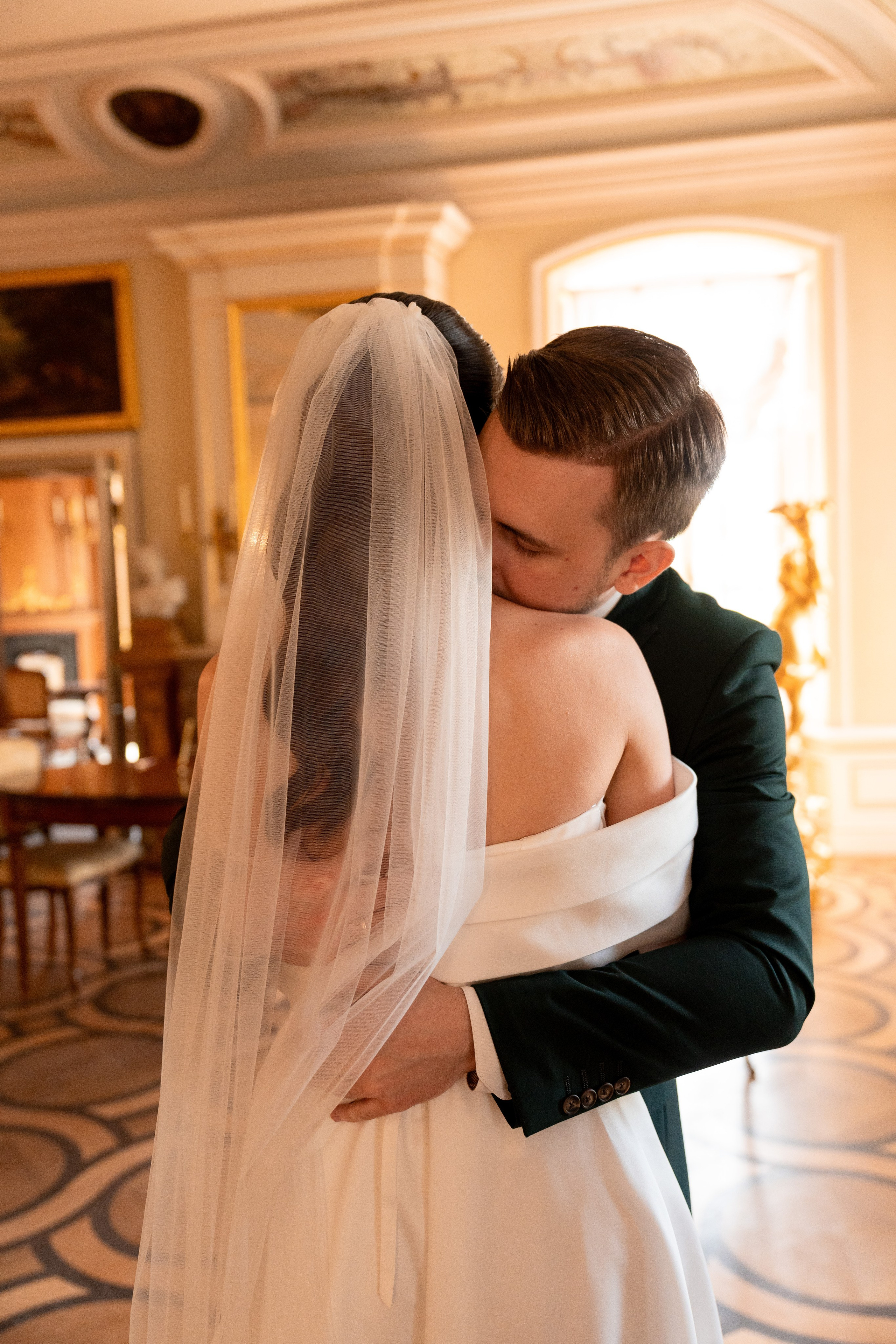 Влад и Илина в Кусково. Свадебный фотограф в Москве Анна Полушина