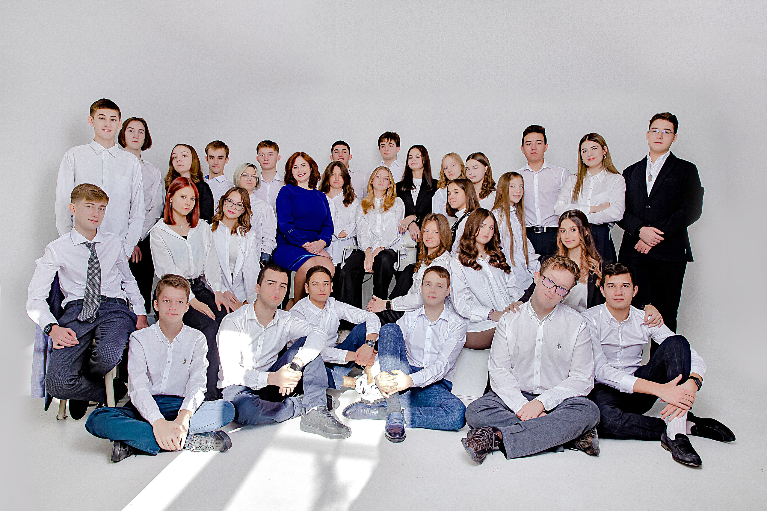 Фотосессия Гимназия № 36 Класс 9. Современные Выпускные Альбомы в Ростове-на-Дону