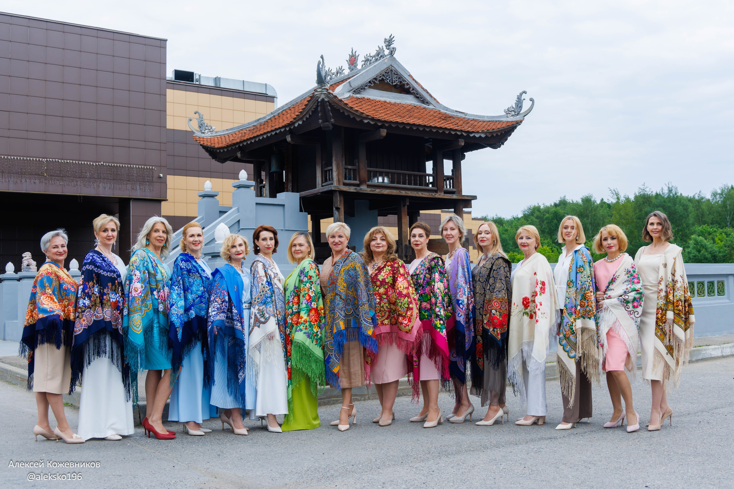 Модный показ Ханой Москва. Коллекционер и искусствовед Олеся Ястребова