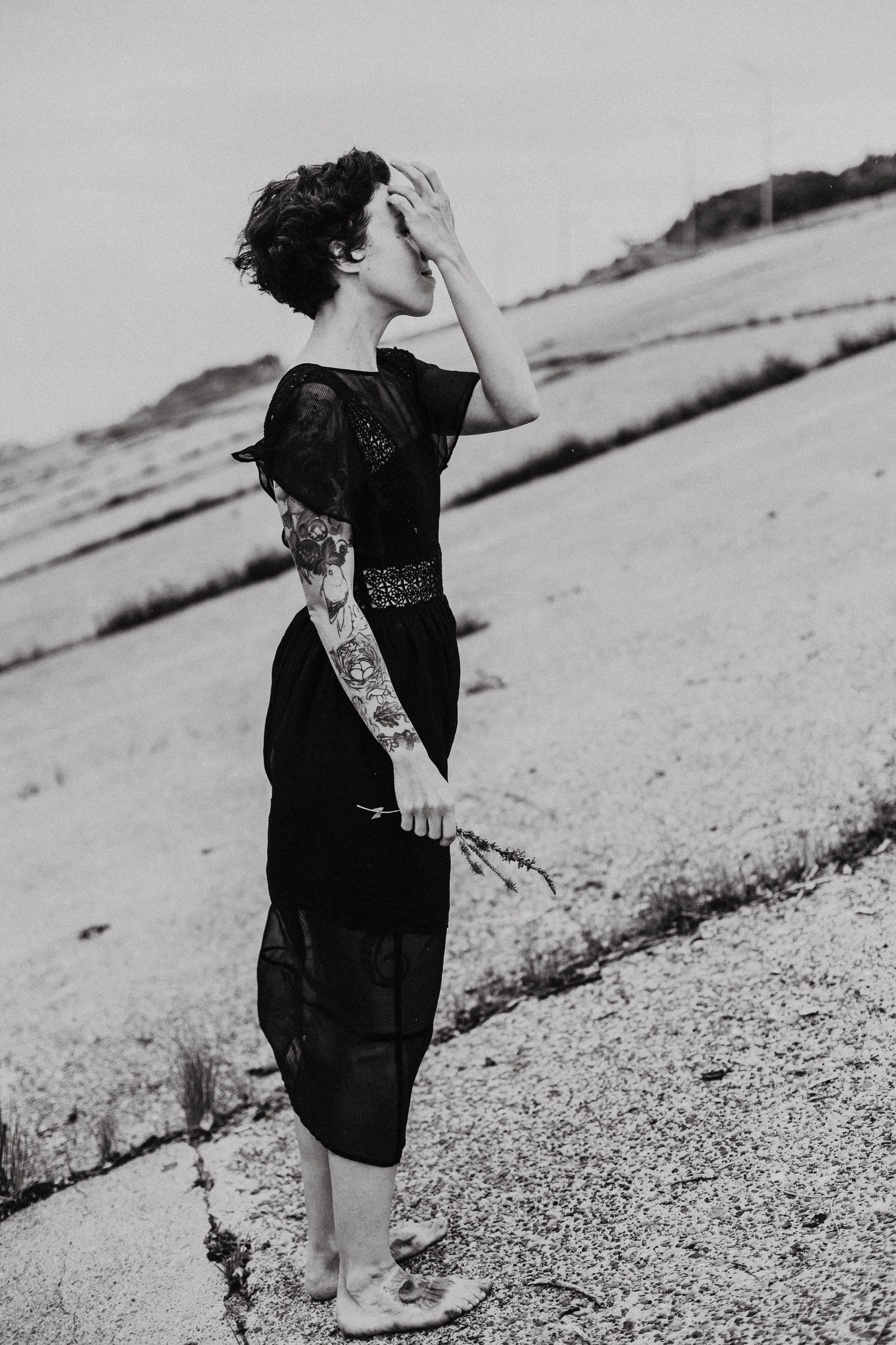 Есенин у реки. Фотограф в Нижнем Новгороде