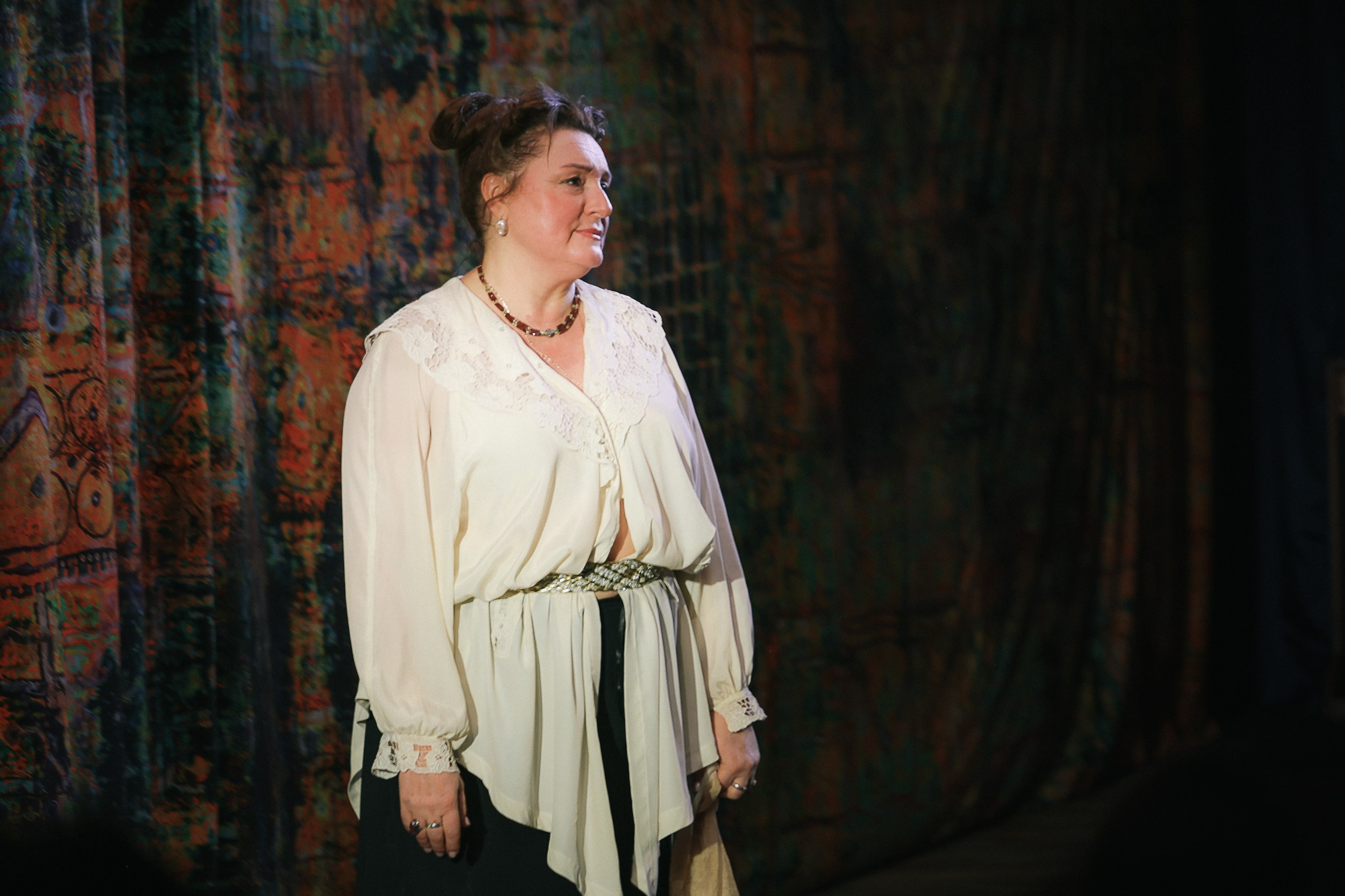 Весёлая женщина. Театр Эрмитаж. Репортажный, архитектурный, театральный и файн-арт фотограф Лена Мельникова в Москве