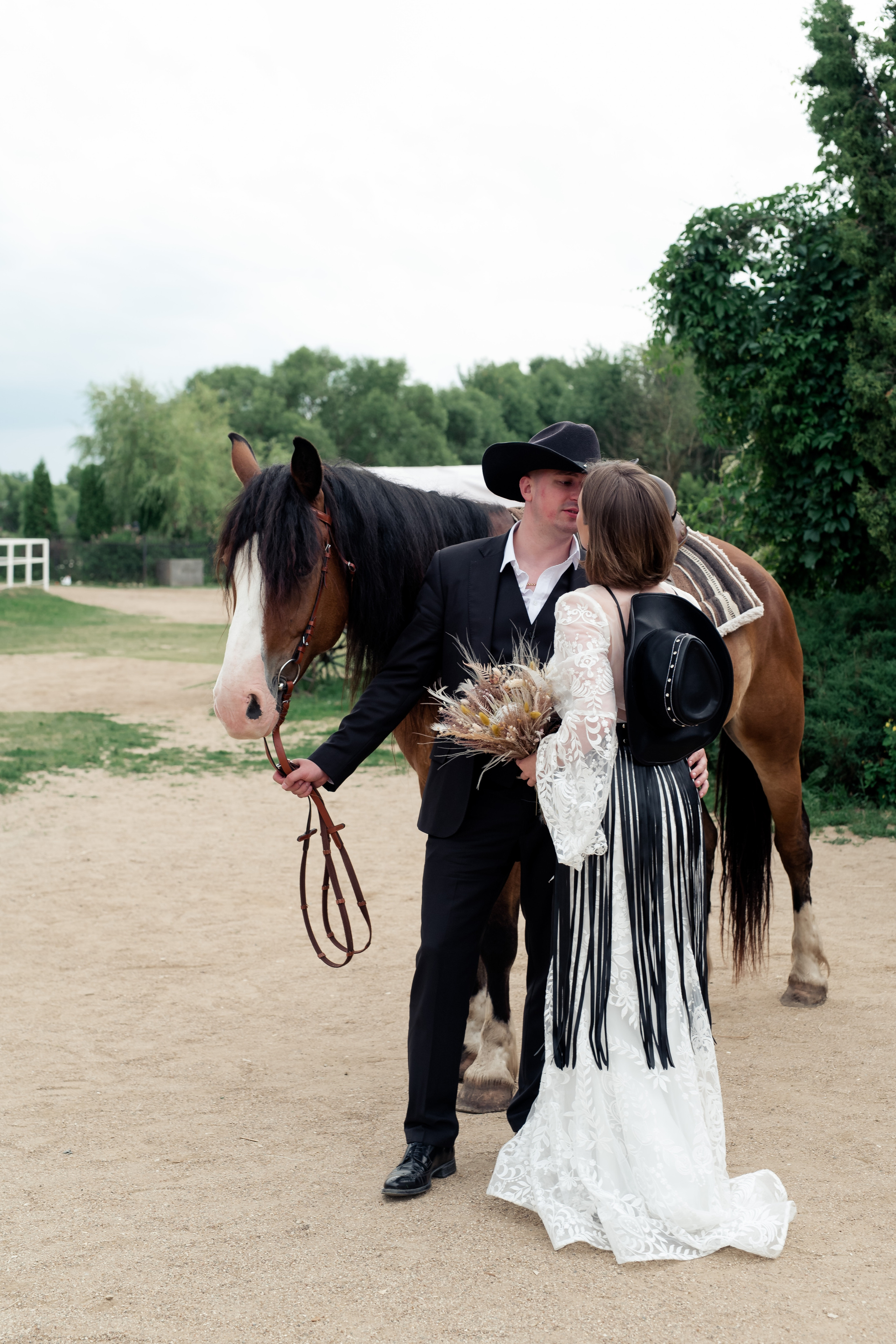 Свадьба в Аванпост | Конное ранчо. Семейный и контент фотограф
