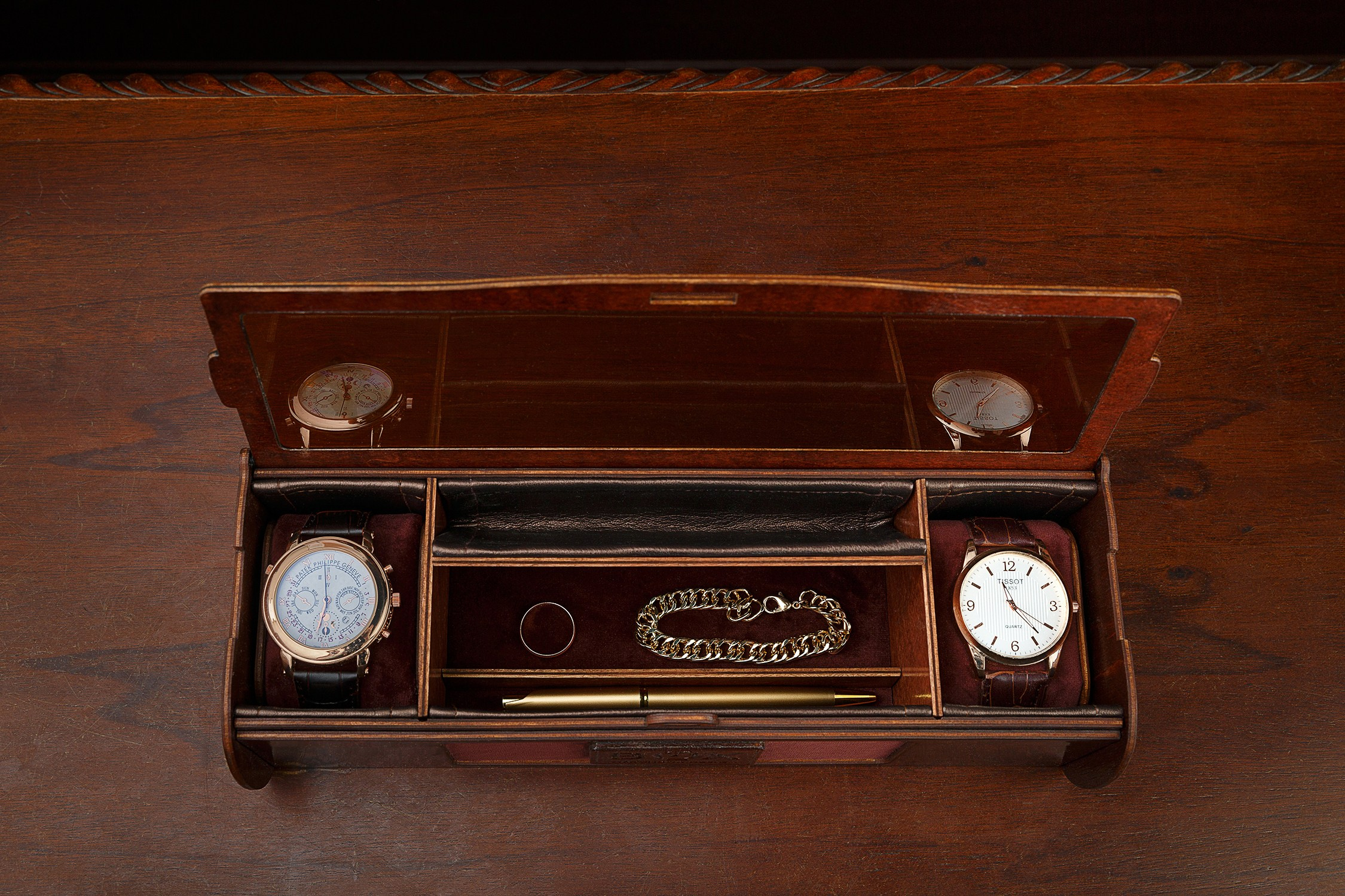 Фотосъемка боксов для часов в интерьере для соцсетей и маркетплейсов. Профессиональный фотограф в Санкт-Петербурге. Сергей Пушкин